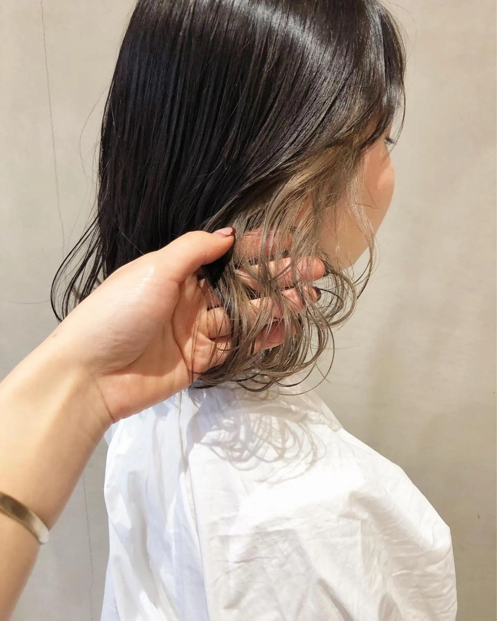 ミディアム カラー ヘアアレンジ ベージュカラー インナーカラー カット ヘアカラー トリートメント 酸性縮毛矯正🧴韓国 レイヤー/髪質改善のヘアスタイル