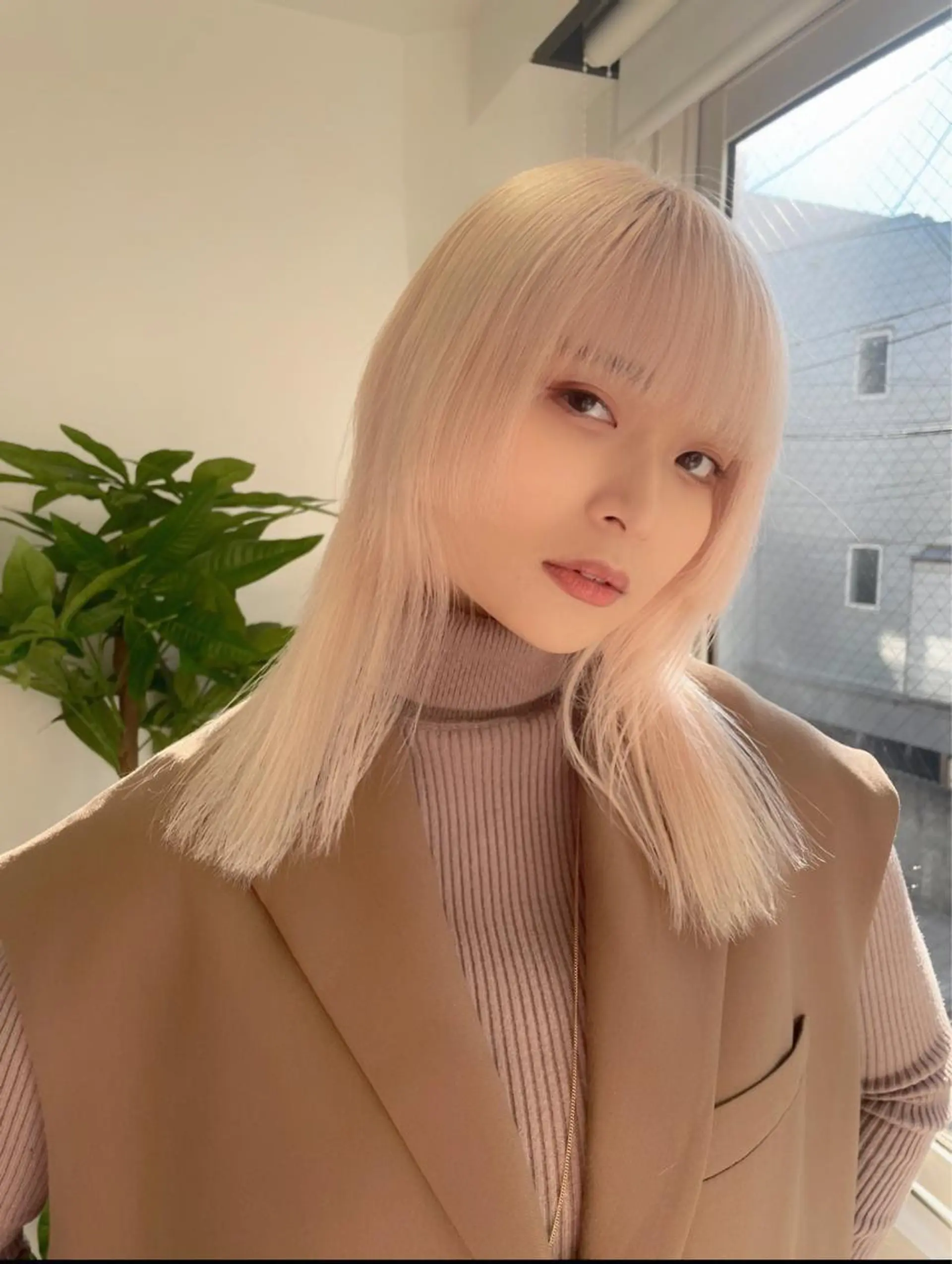 ミディアム ヘアカラー ブリーチカラー特化 碇　英朗のヘアスタイル