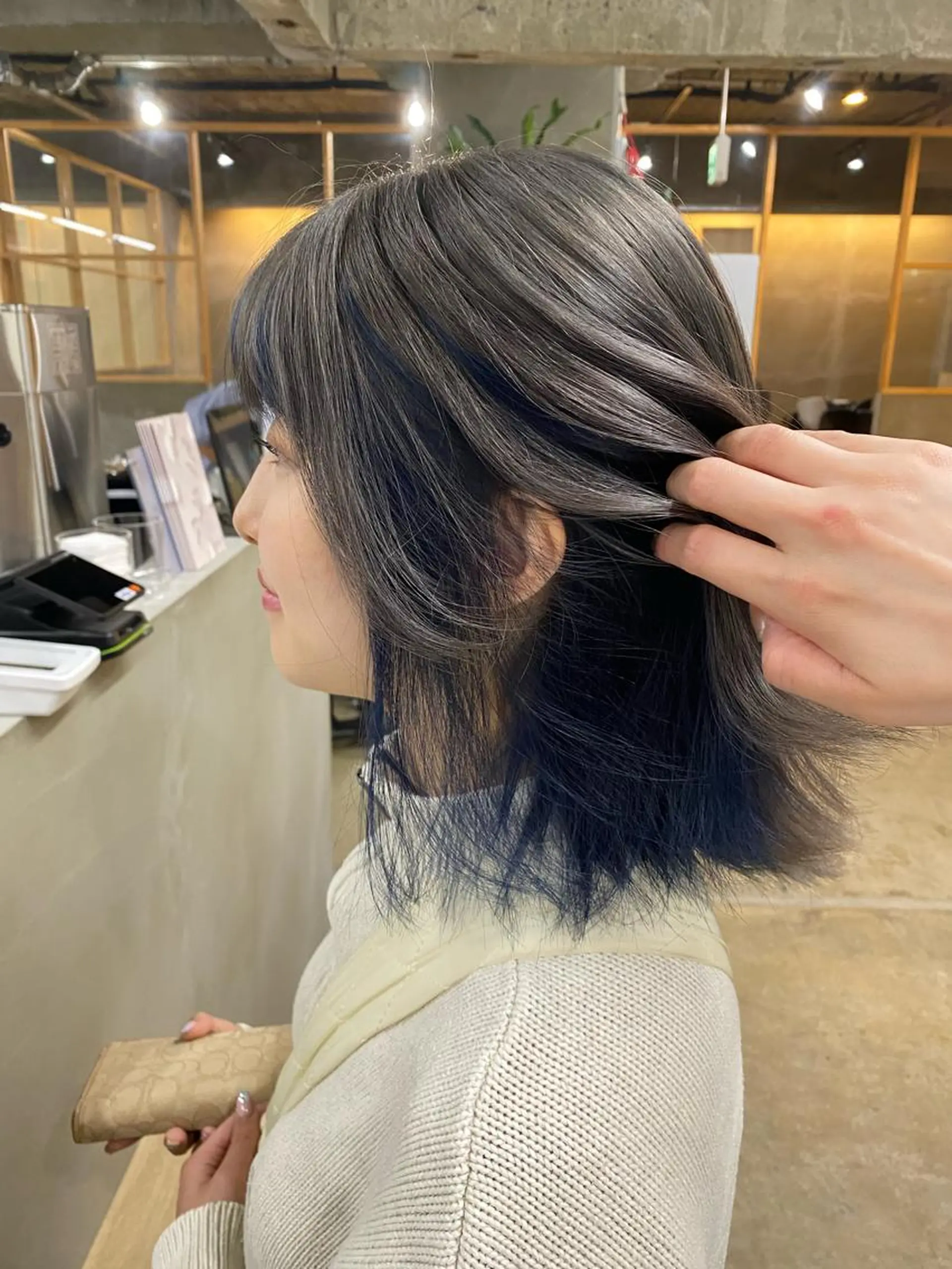 ショート カラー シミズ アスカのヘアスタイル