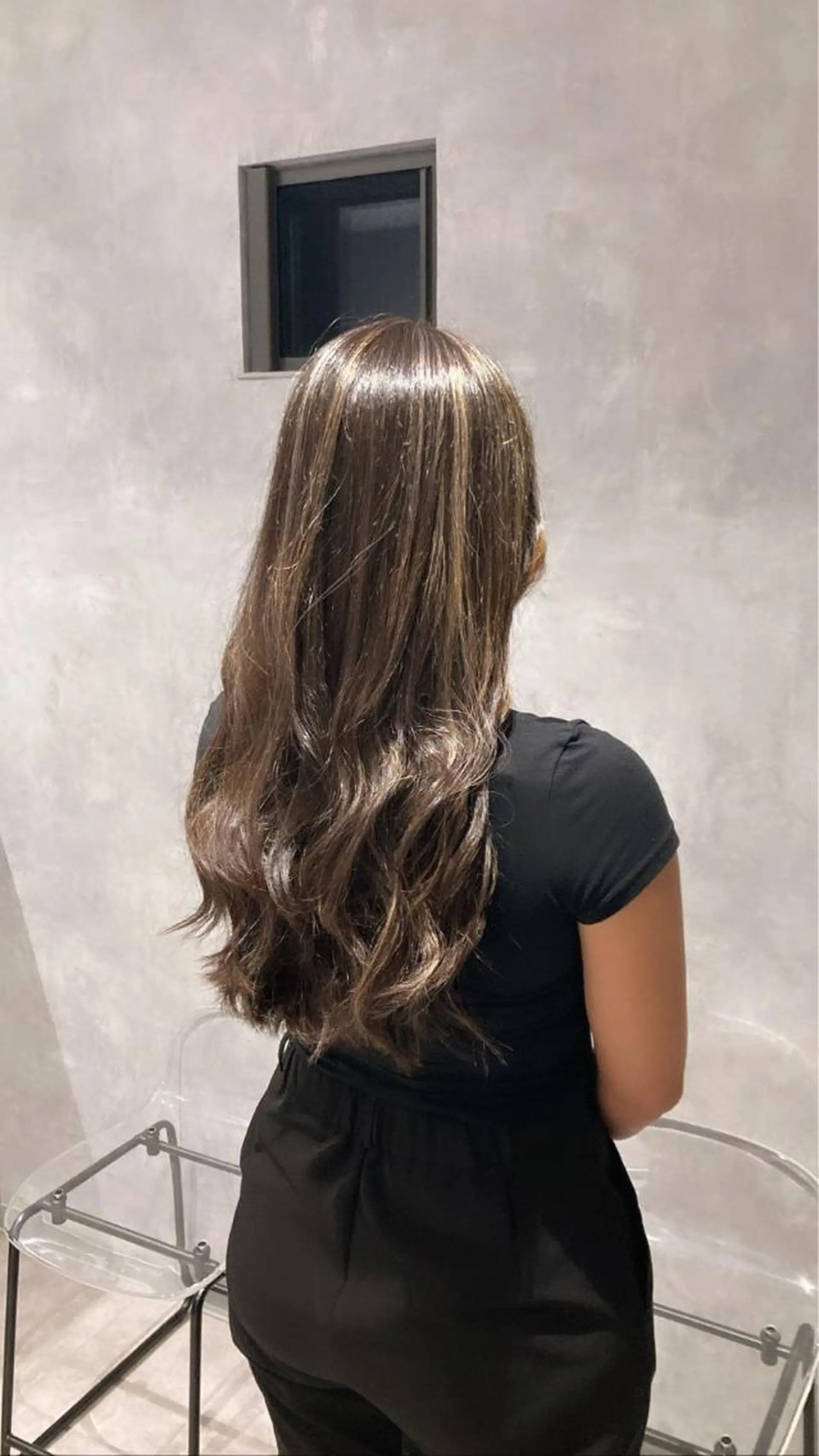 ロング HEDI所属・茨木 まひろのヘアスタイル