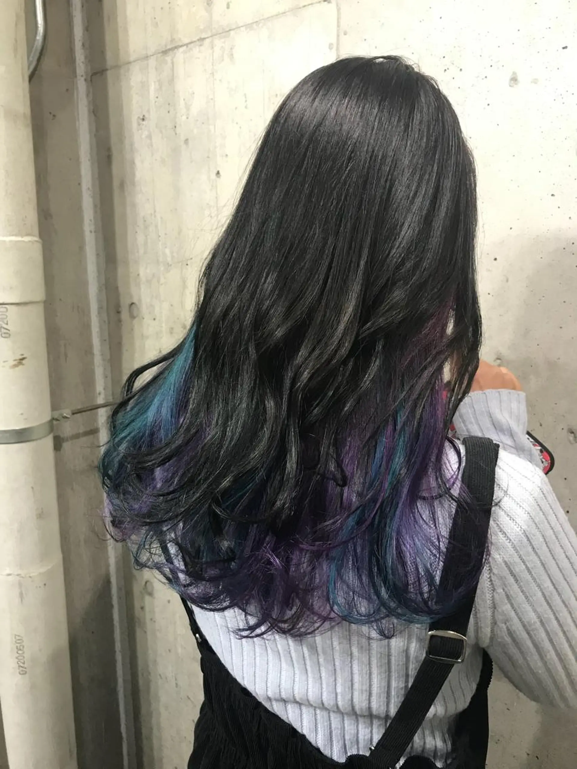 セミロング カラー パーマ ヘアアレンジ メンズ キッズ ネイル マツエク・マツパ メンズインナーカラー インナーカラー 大理石ネイル(マーブル) サロンドミルク 原宿のヘアスタイル