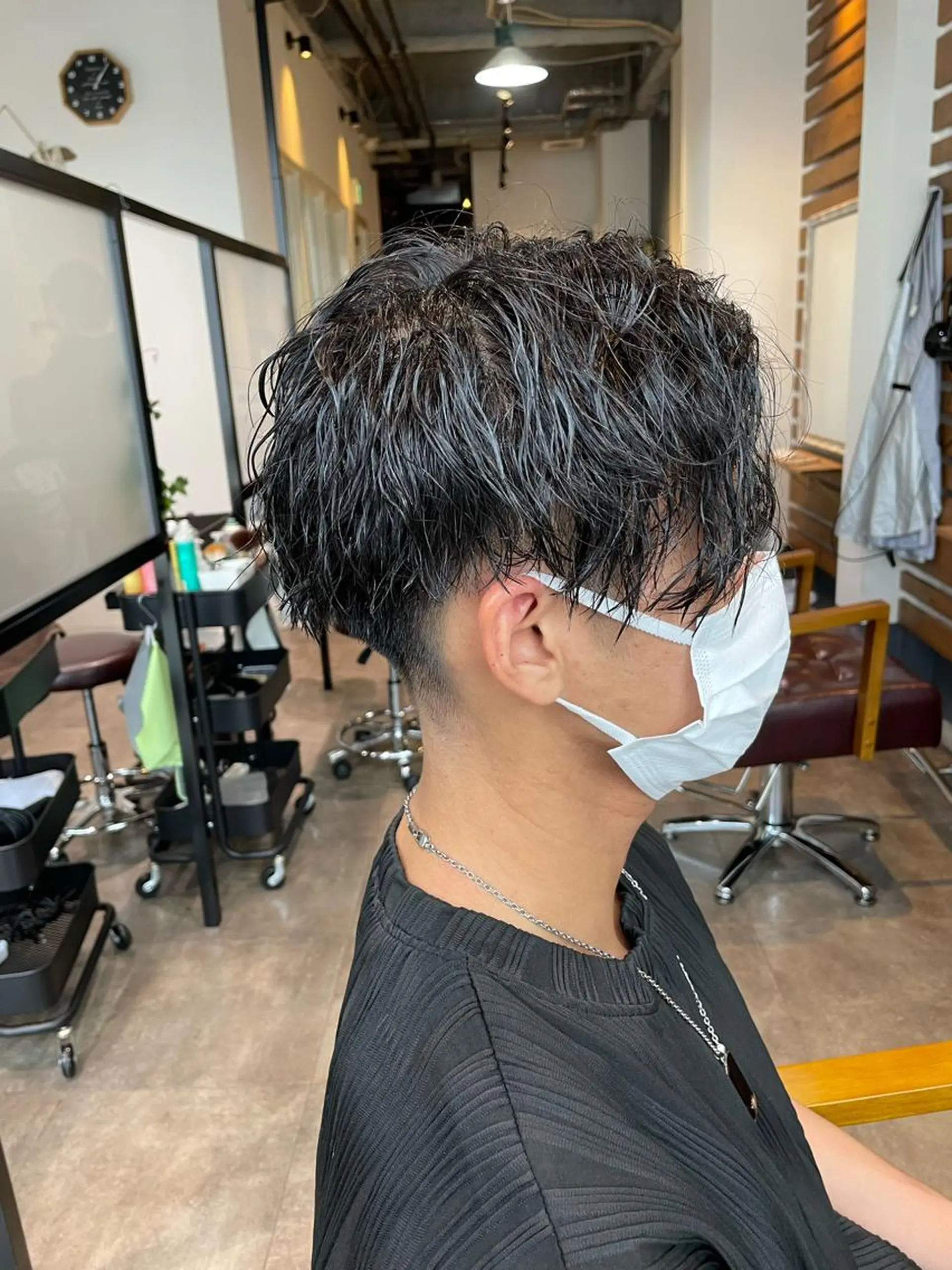 ショート パーマ メンズ センターパート メンズパーマ 三井淳平 /メンズパーマのヘアスタイル