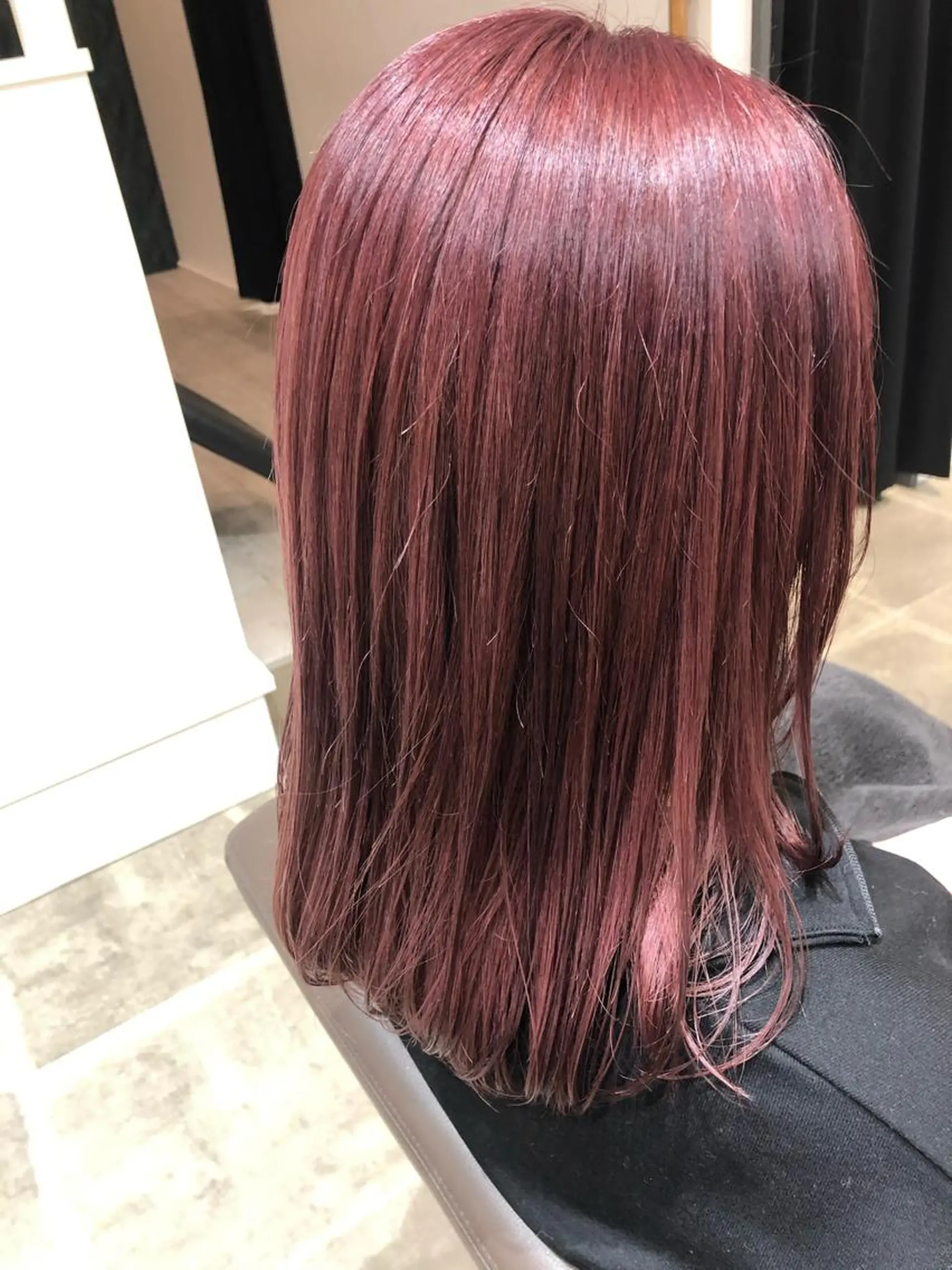 カラー ブリーチ ケアブリーチ 井上 舞のヘアスタイル