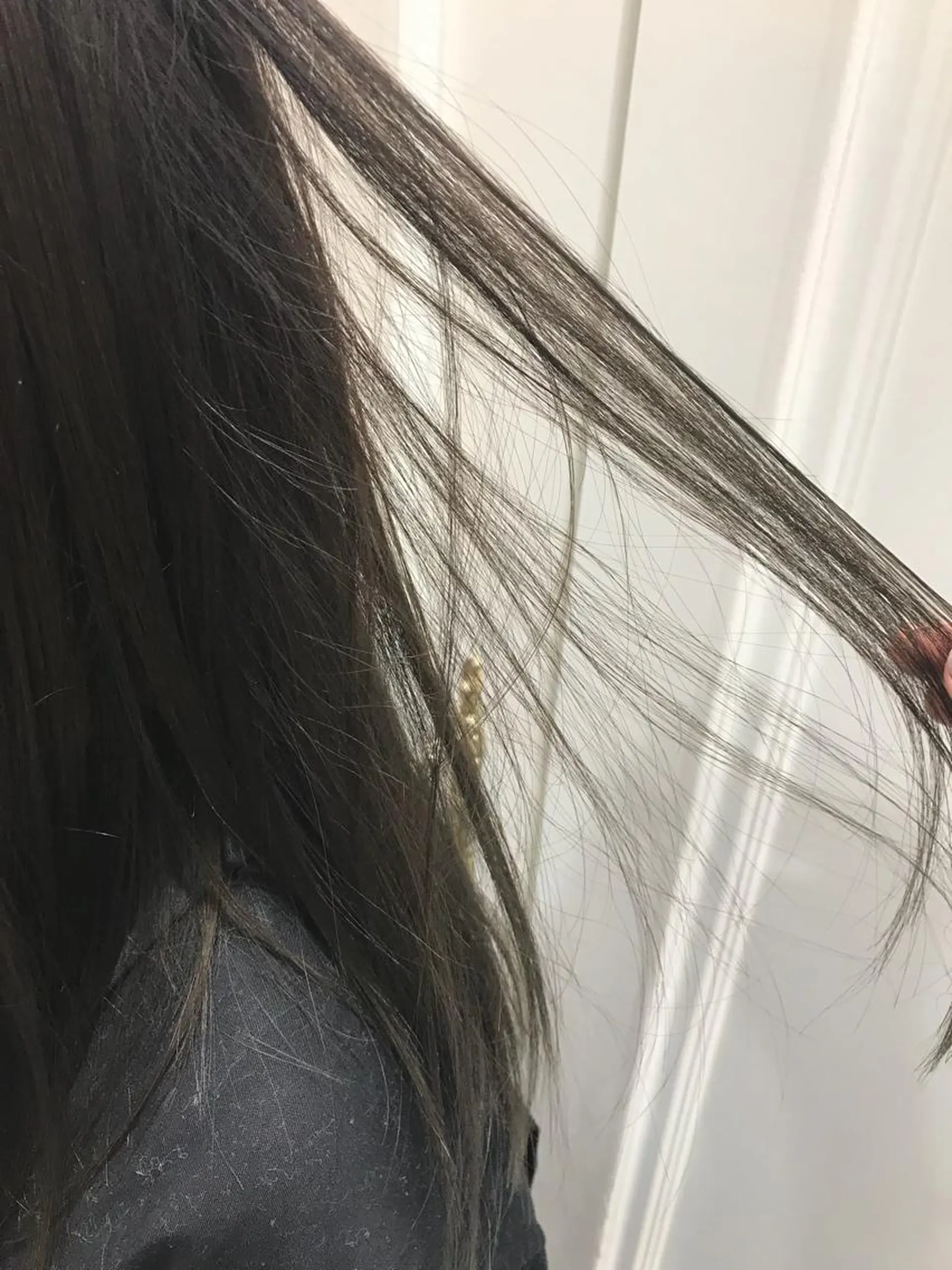 ロング カラー ブリーチ グレージュ ブリーチなしカラー 赤み消し韓国ヘア レイヤー縮毛🤍渡邉のヘアスタイル