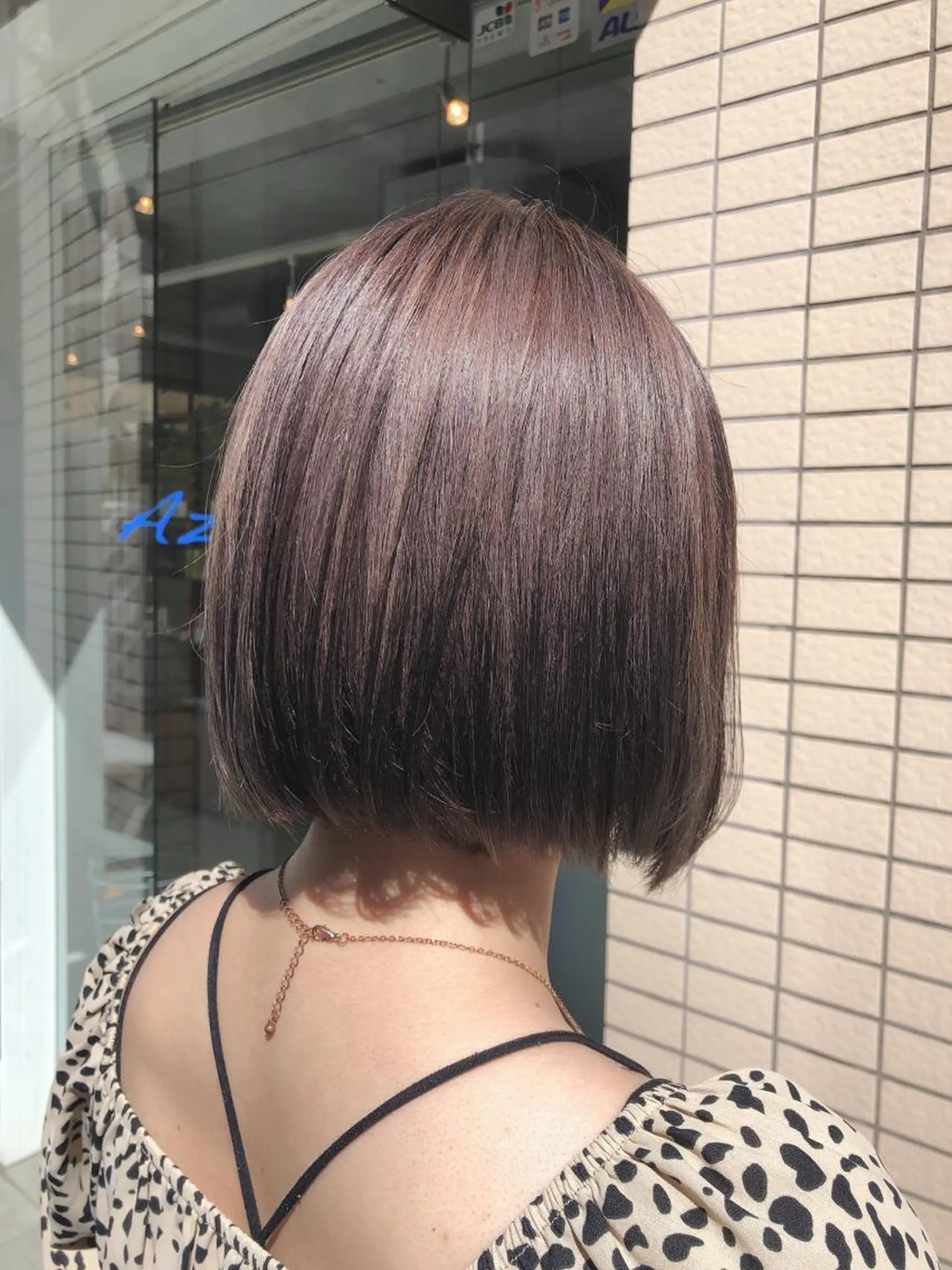 ショート アッシュ カット 縮毛矯正 阿部 美咲のヘアスタイル
