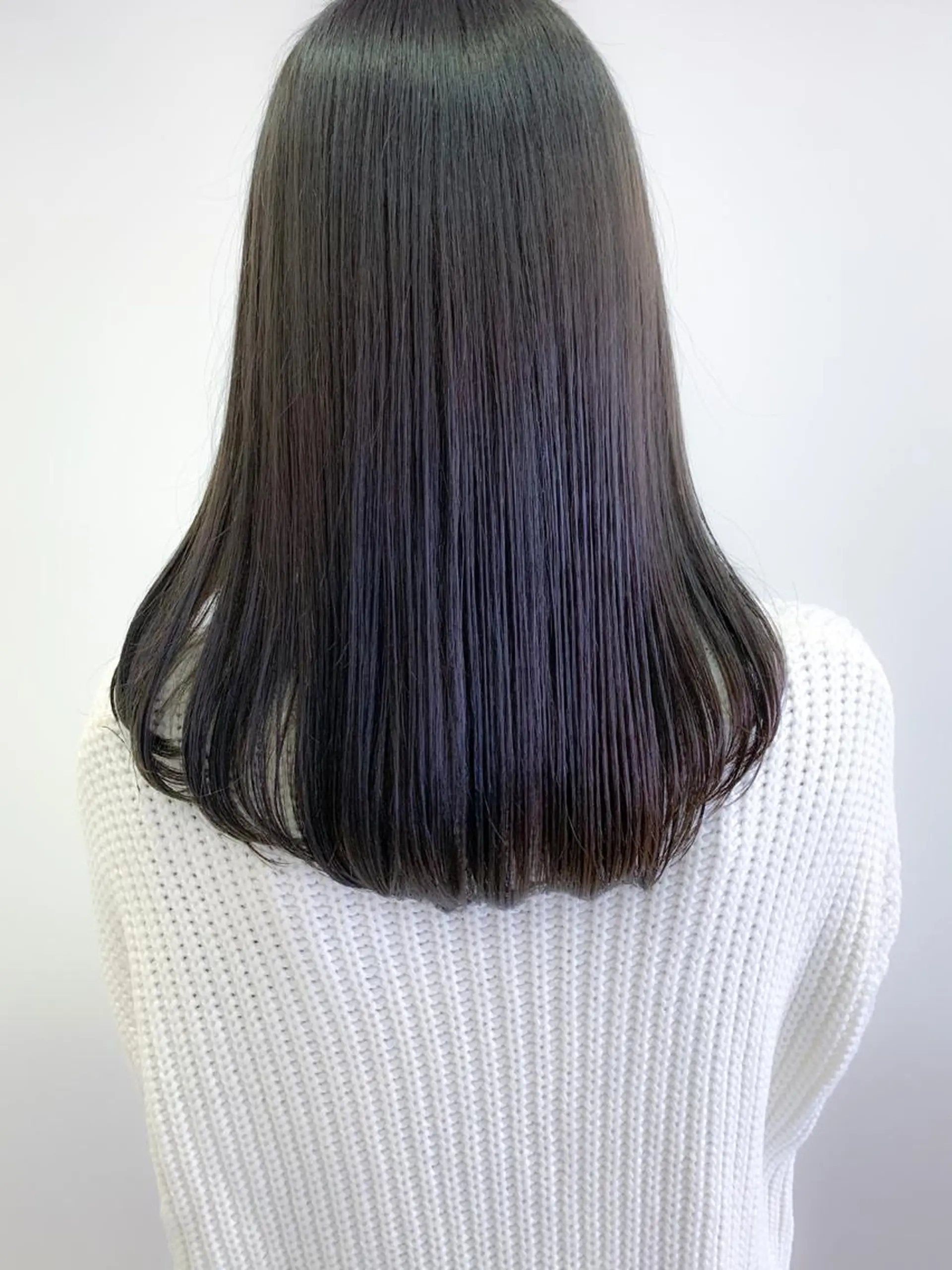 カラー アッシュ ブリーチ ケアブリーチ 透明感カラー ダブルカラー カット ヘアカラー トリートメント モリシュンスケ /レイヤー/髪質改善のヘアスタイル