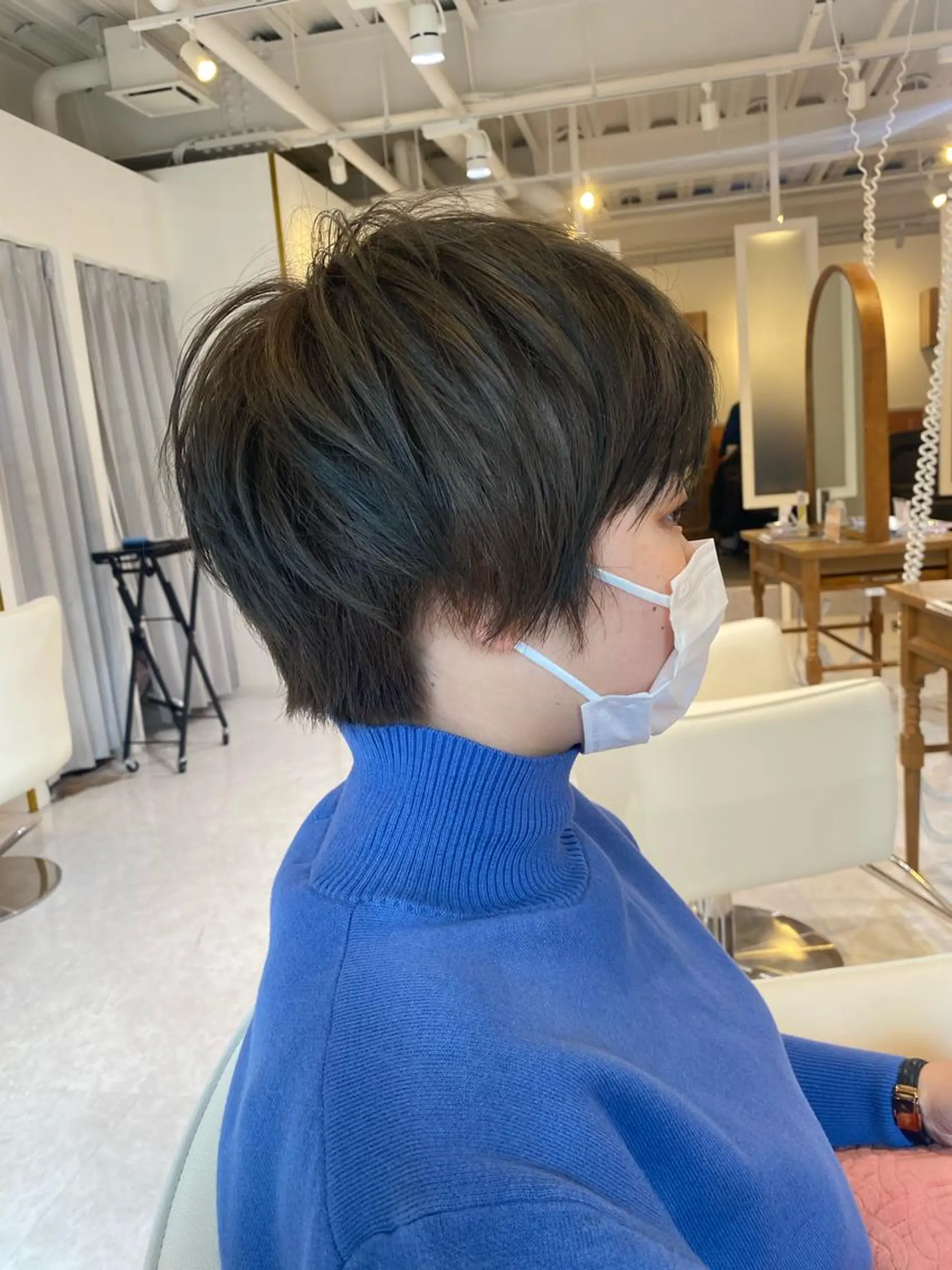 ショート カラー ヘアカラー 梛木 唯のヘアスタイル