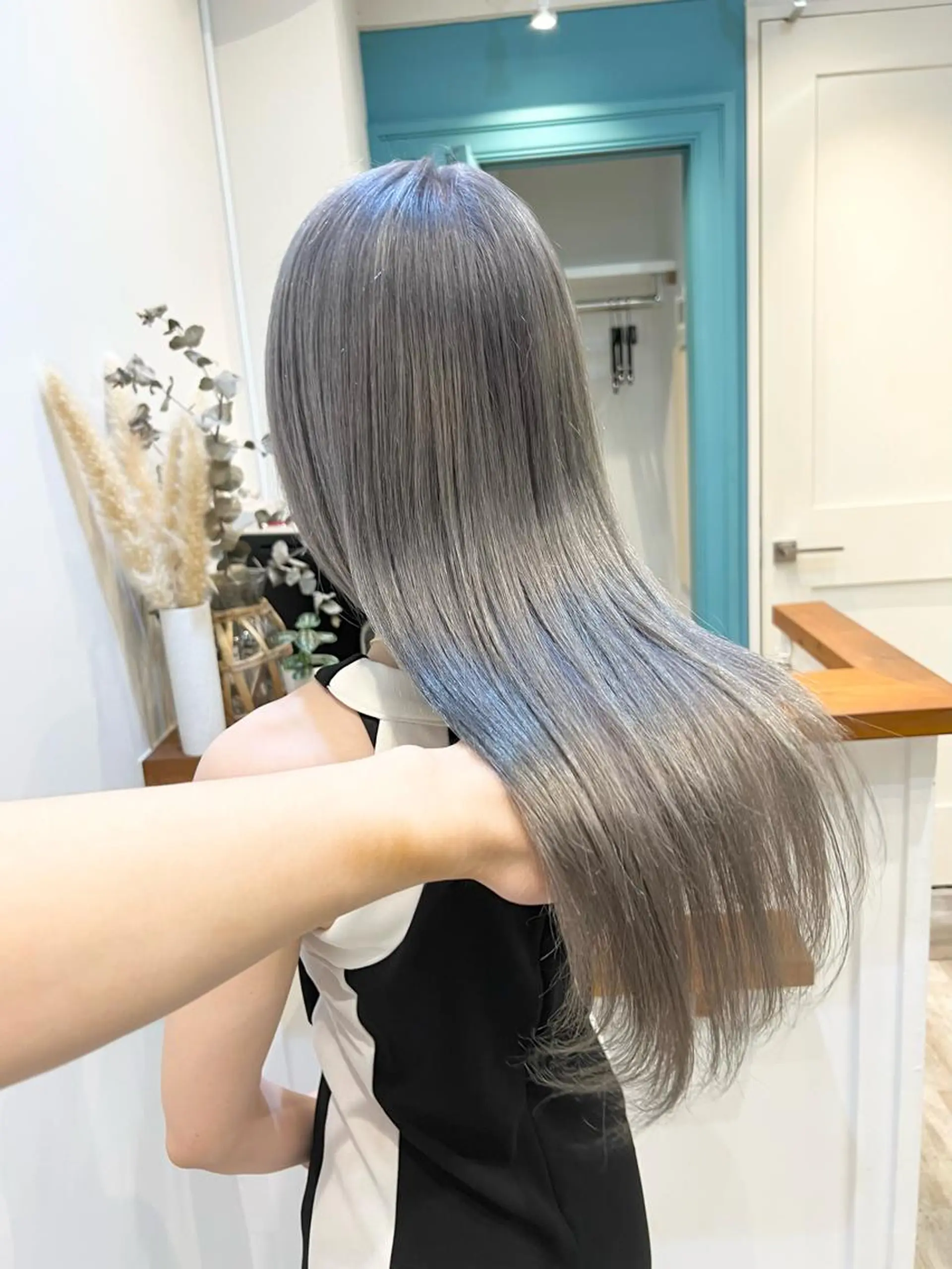 セミロング カラー パーマ ヘアアレンジ メンズ キッズ ネイル マツエク・マツパ アイブロウ メンズブリーチ メンズハイライト メンズインナーカラー メンズウルフカット アッシュ カット ヘアカラー トリートメント nico TOKYO 渋谷所属・ブリーチ　ハイトーン 特化🌈フジタハルキのヘアスタイル