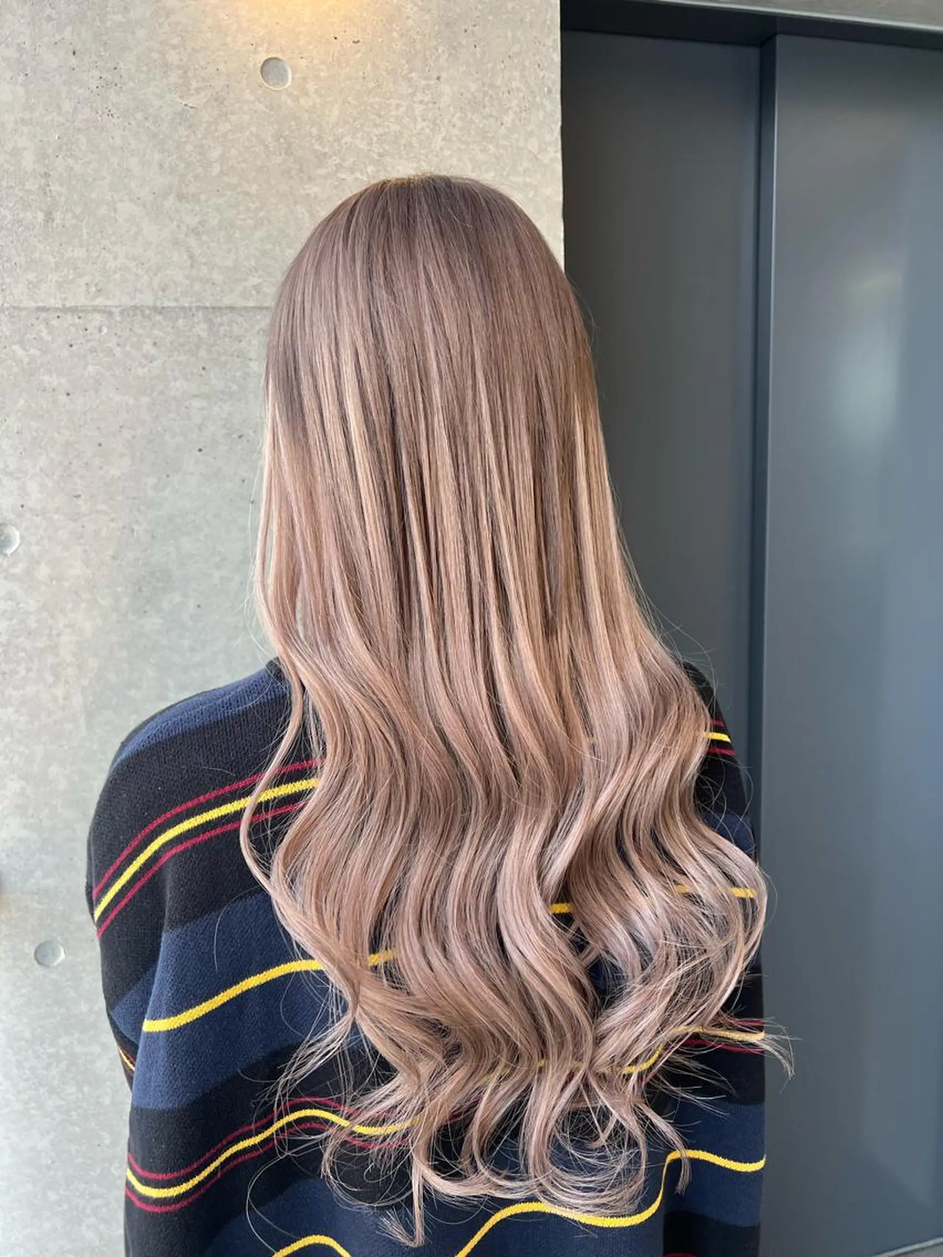 ロング 【DEST】 KAHOのヘアスタイル