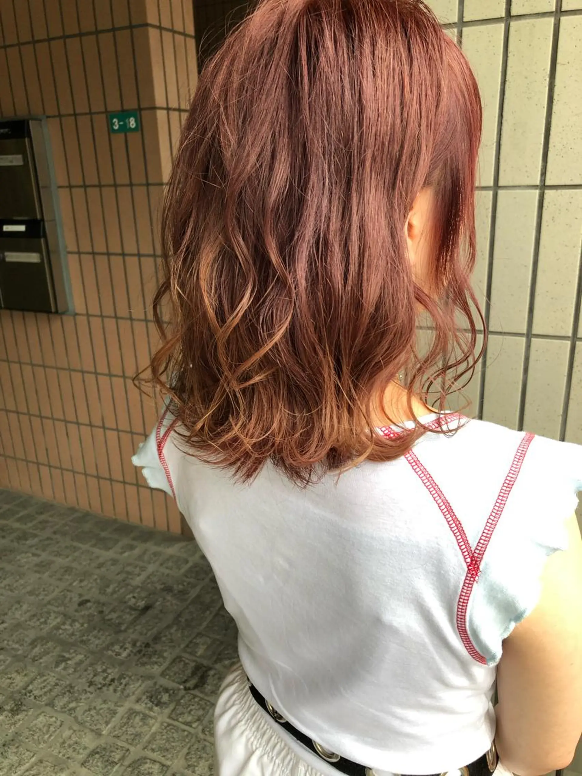 カラー ハイライトカラー オレンジ ピンクカラー ヘアカラー 髪質改善、エクステ 山口卓哉のヘアスタイル