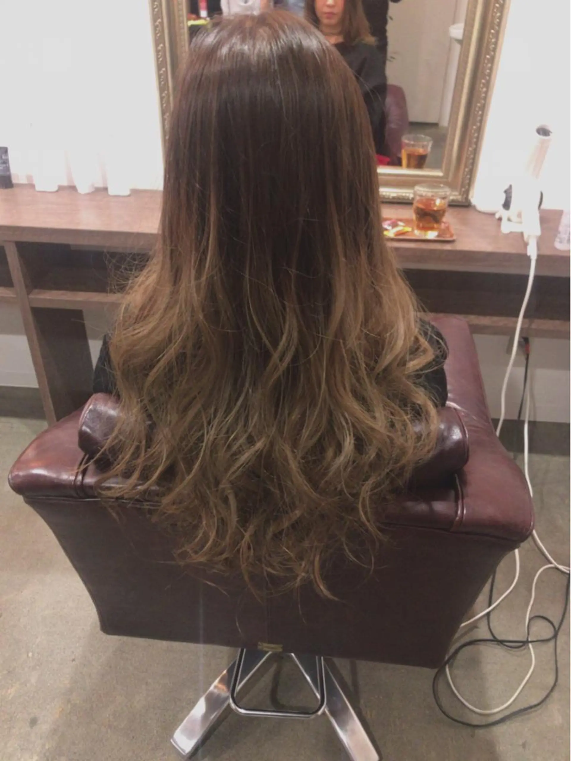 セミロング カラー レイヤーカット匠 イソザキノリユキのヘアスタイル