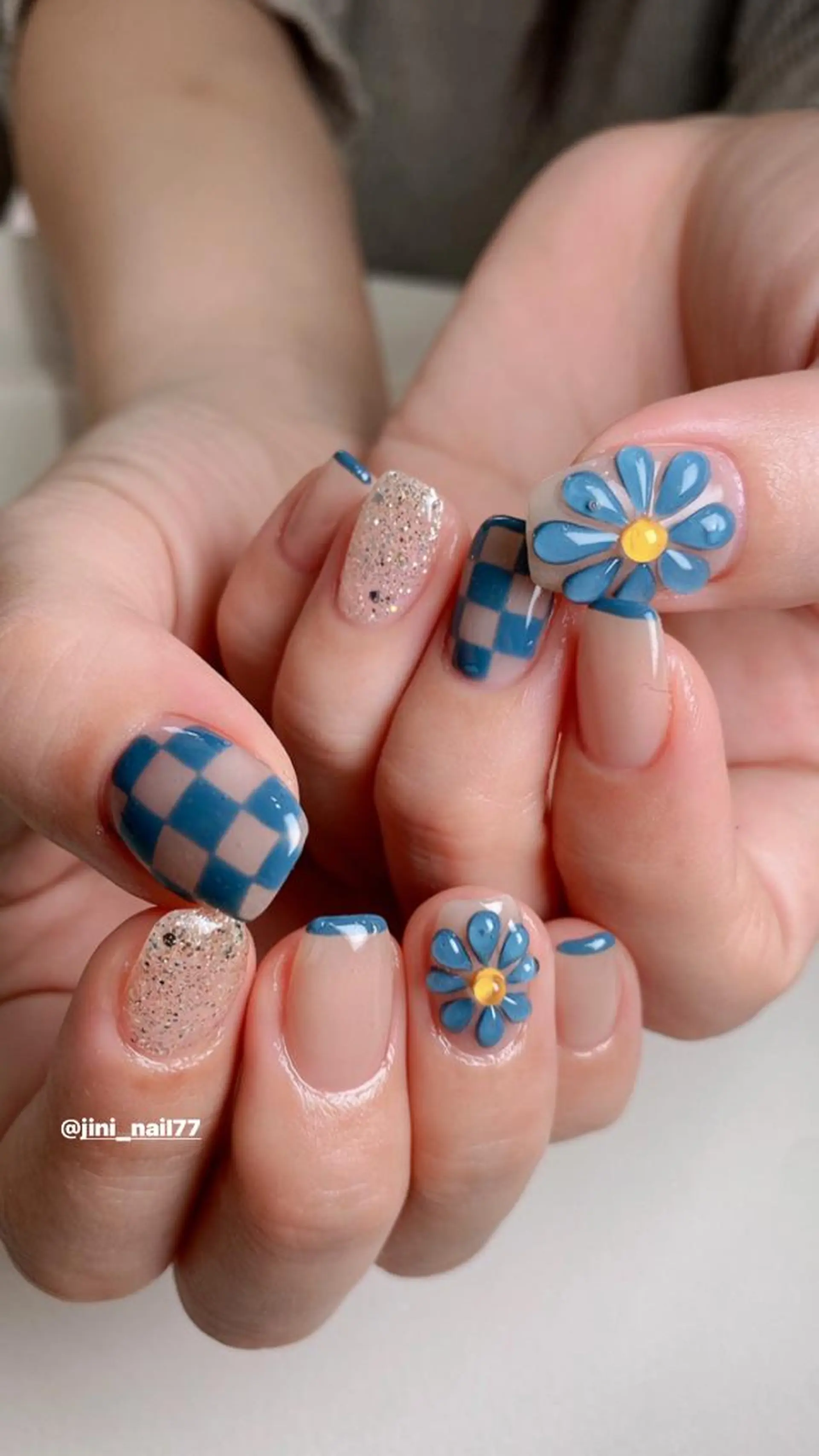 ネイル JINI NAIL所属・ジニ ネイルのネイルデザイン