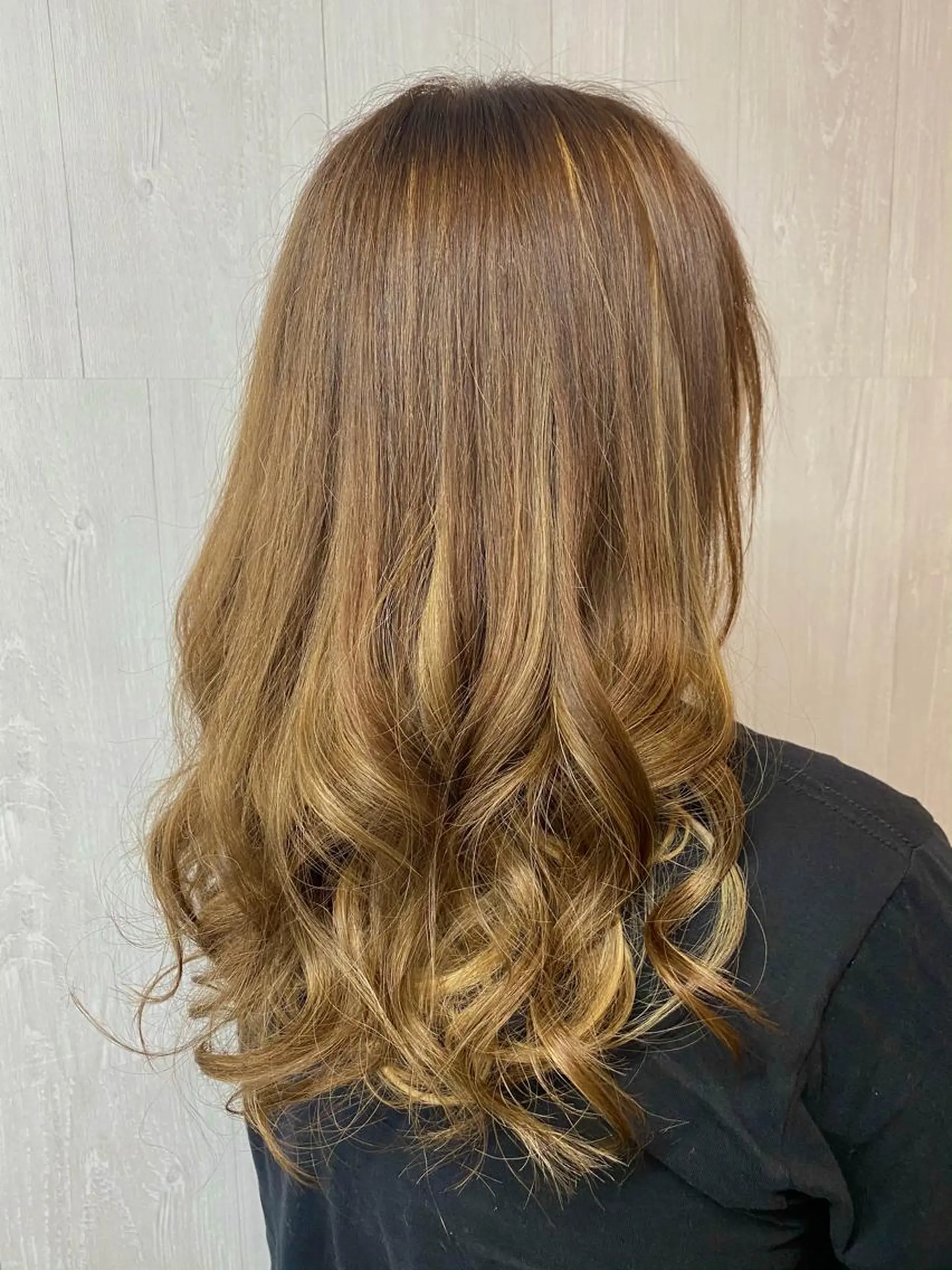 ロング カラー GLOSS 心斎橋 山上のヘアスタイル