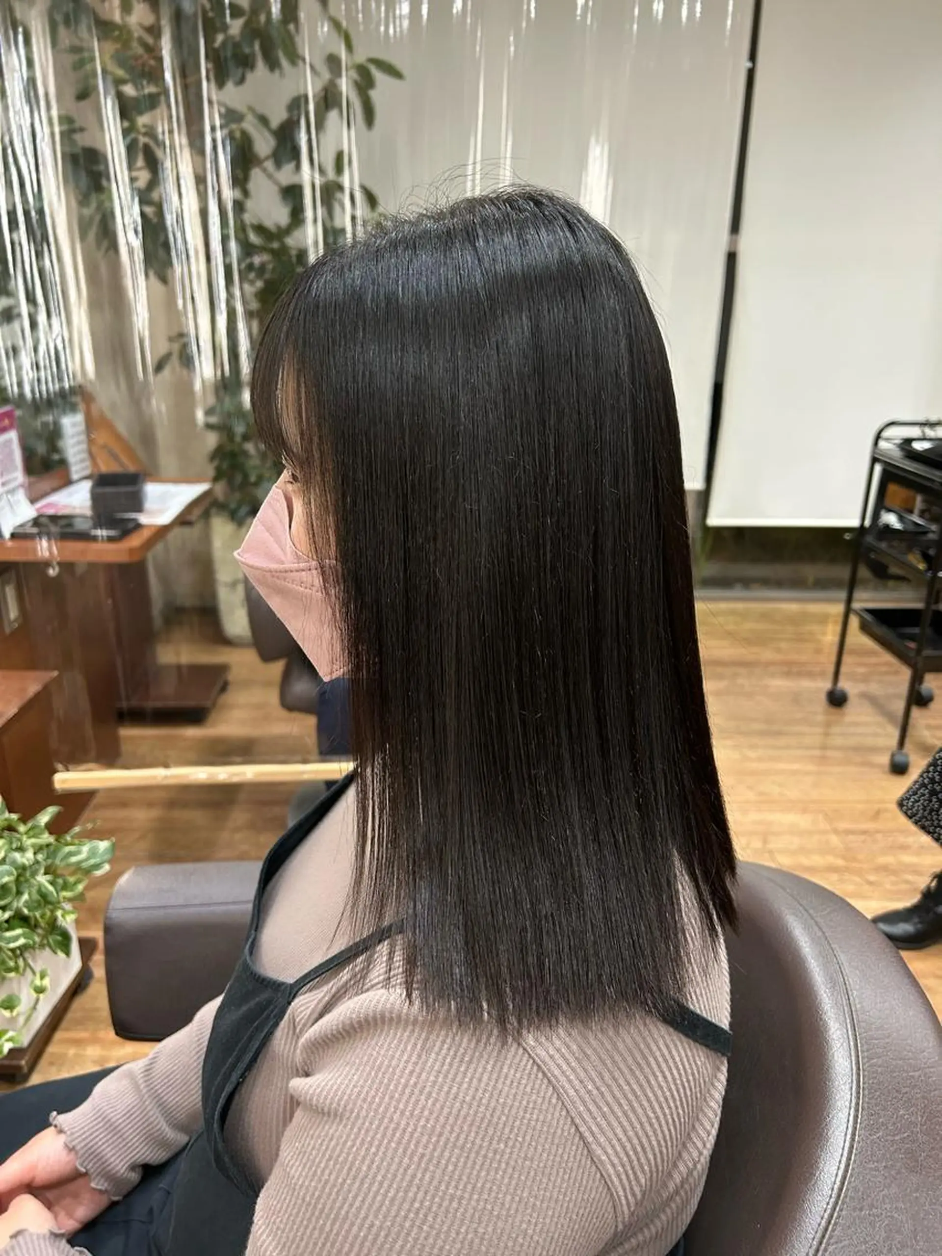 ミディアム 森田 詩音のヘアスタイル