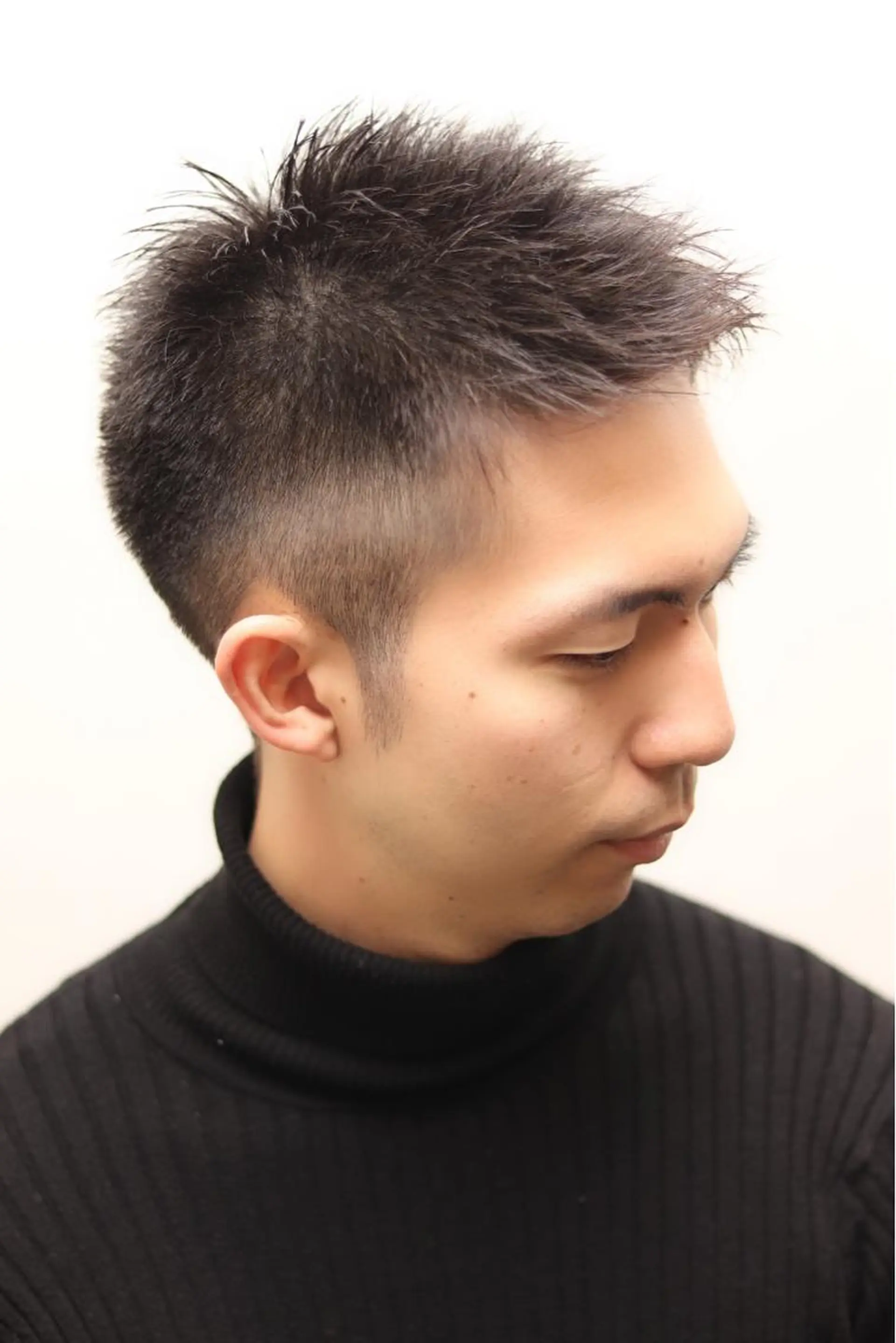 メンズ HAIR&GROOMING YOSHIZAWA Inc所属・渡邊 絢のヘアスタイル