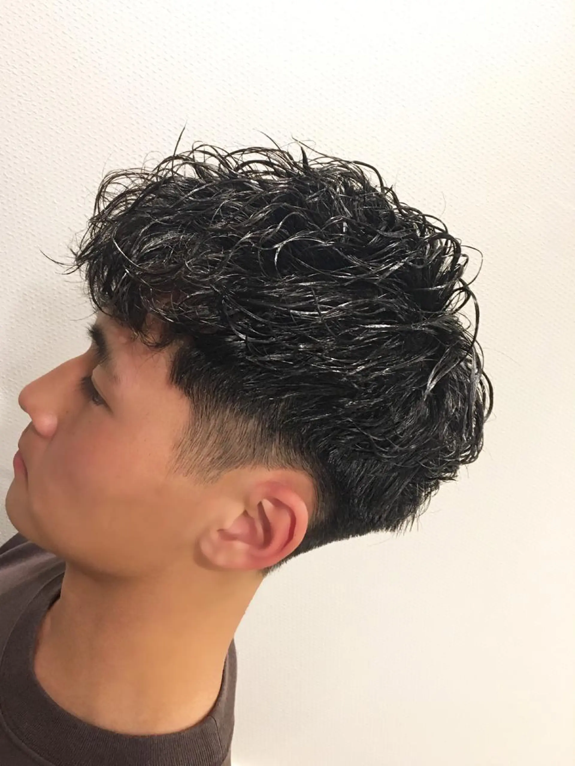 ミディアム パーマ ミディアムパーマ ゼロスバーバーショップ所属・予約1000件超 ✨メンズパーマのヘアスタイル