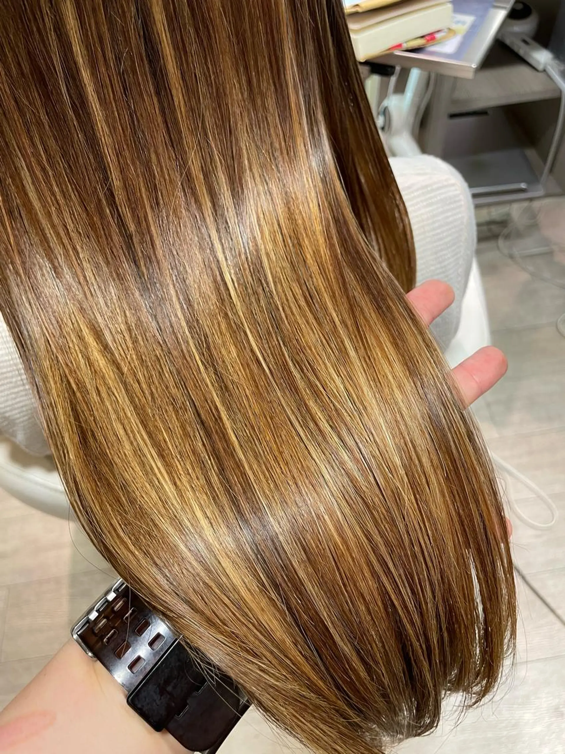 ロング ハイライト トリートメント 松佐 ゆかりのヘアスタイル