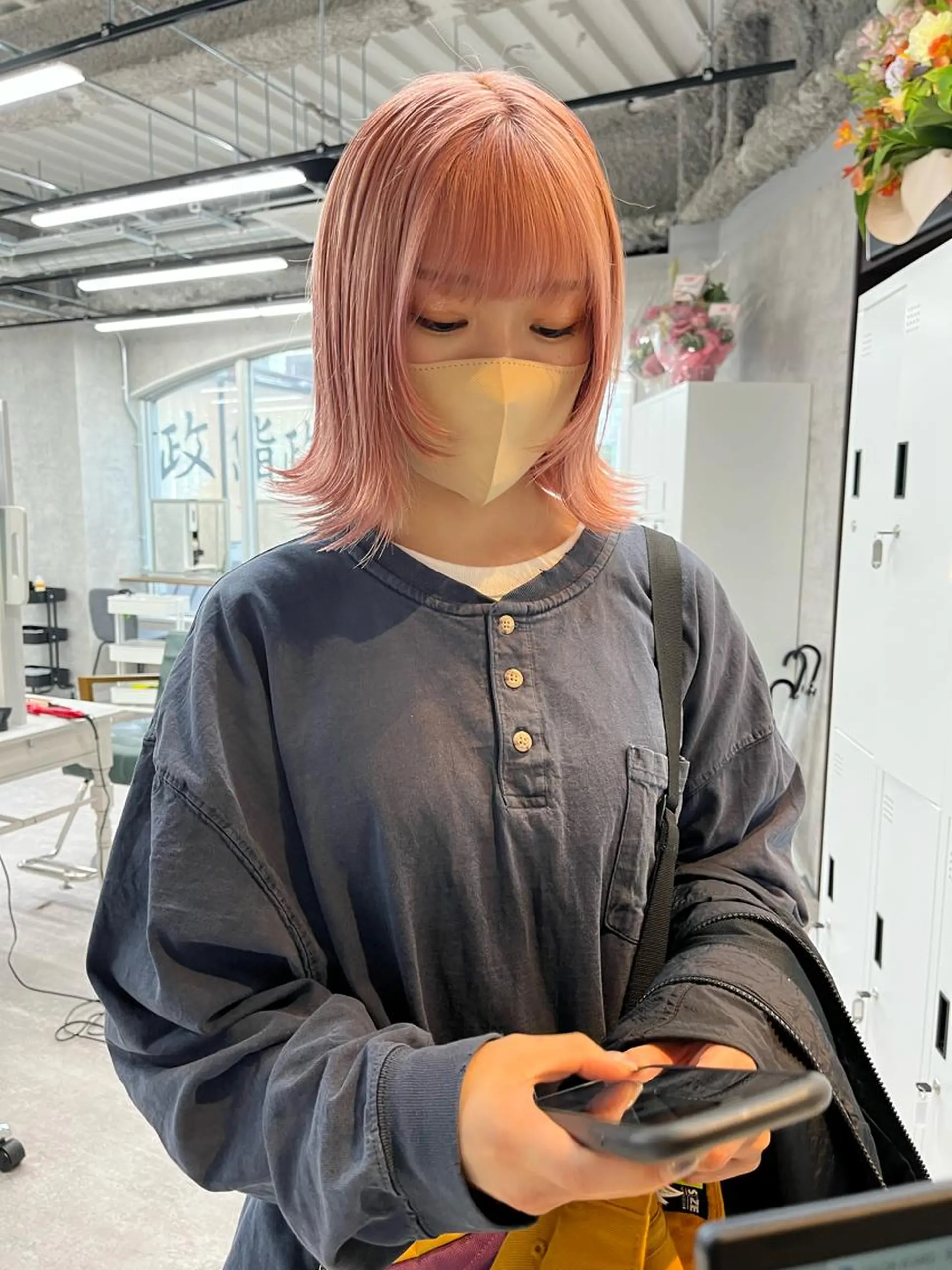 ミディアム カラー ヘアカラー トリートメント ヘアセット ハイトーン/レイヤー 💜Akaneのヘアスタイル