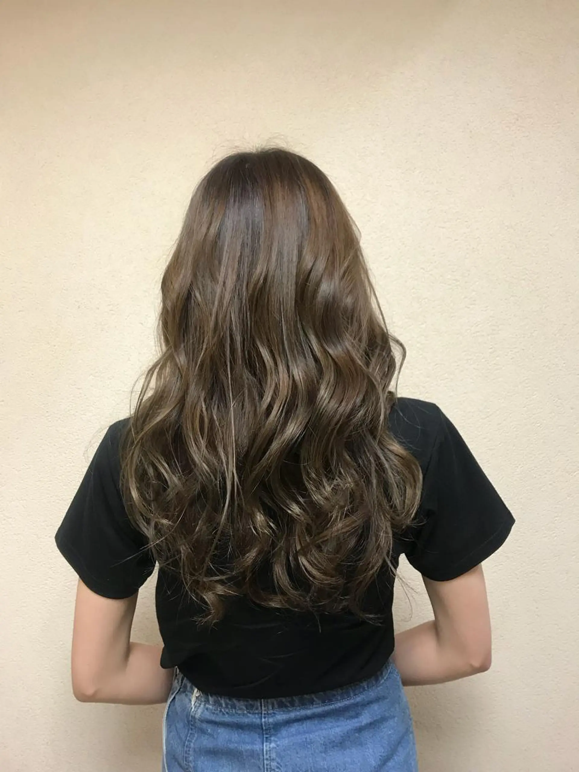 ロング アッシュ アッシュグレー アッシュグレージュ 透明感カラー・ 髪質改善🩵イケダのヘアスタイル