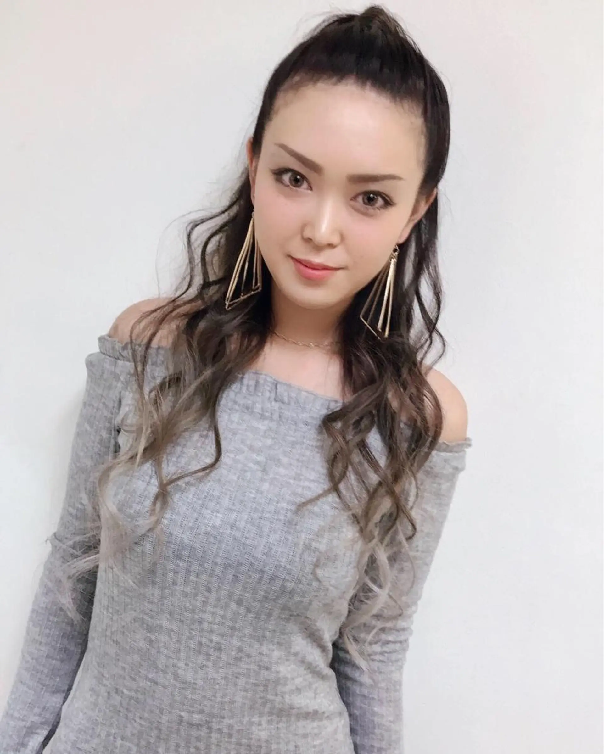 ロング カラー パーマ ヘアアレンジ ネイル マツエク・マツパ backstage.AZ所属・吉川 宙翔のヘアスタイル