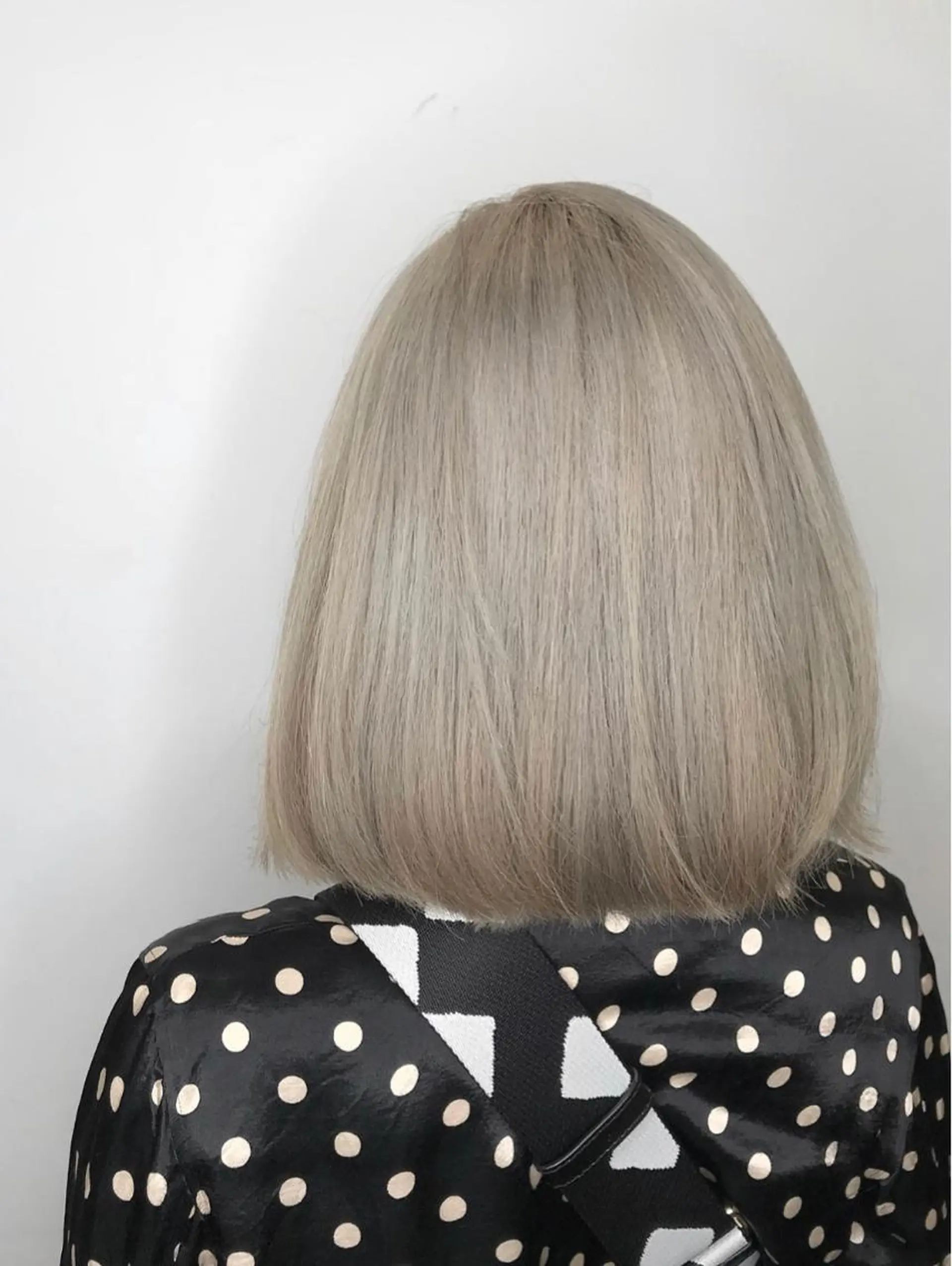 ミディアム カラー ブリーチソムリエ認定 梅田茶屋町Eir辻のヘアスタイル