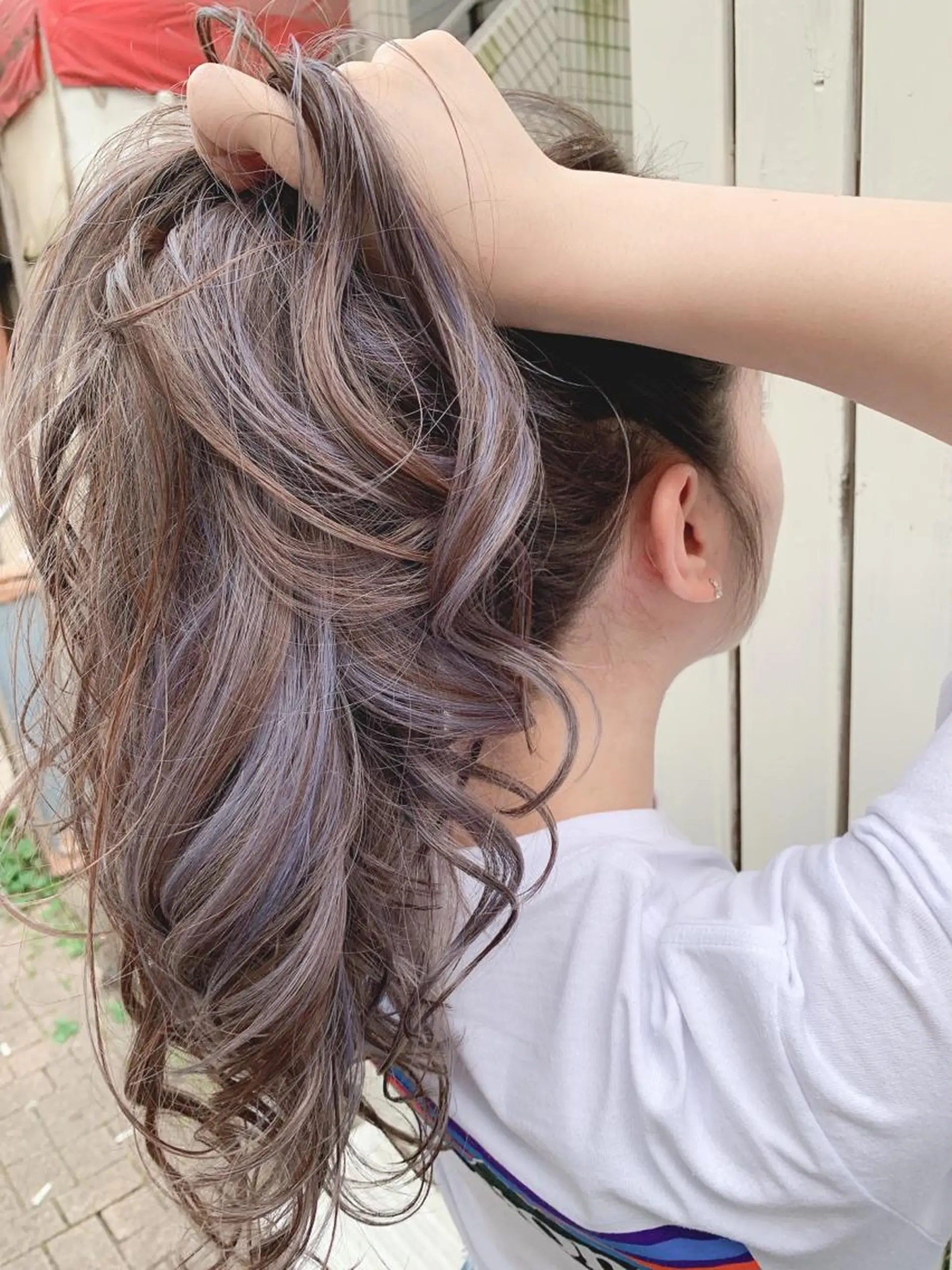 ミディアム カラー ヘアアレンジ バレイヤージュ ブルーカラー ハイライトカラー ハイライト レイヤーカット ヘアカラー nico  原宿所属・nico【代表】 市川　拓也のヘアスタイル