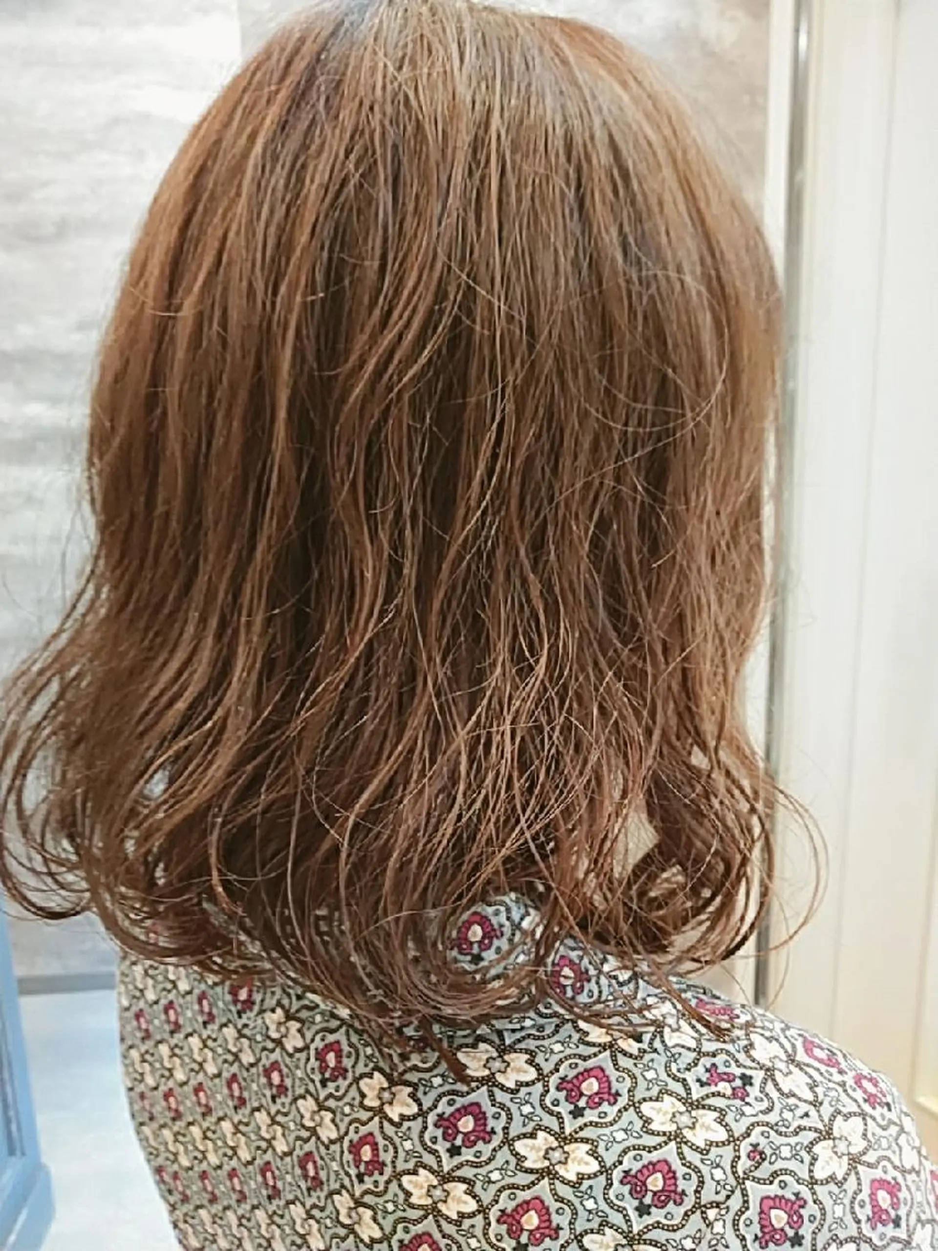 ミディアム パーマ カラー Blanco 村松 美里のヘアスタイル