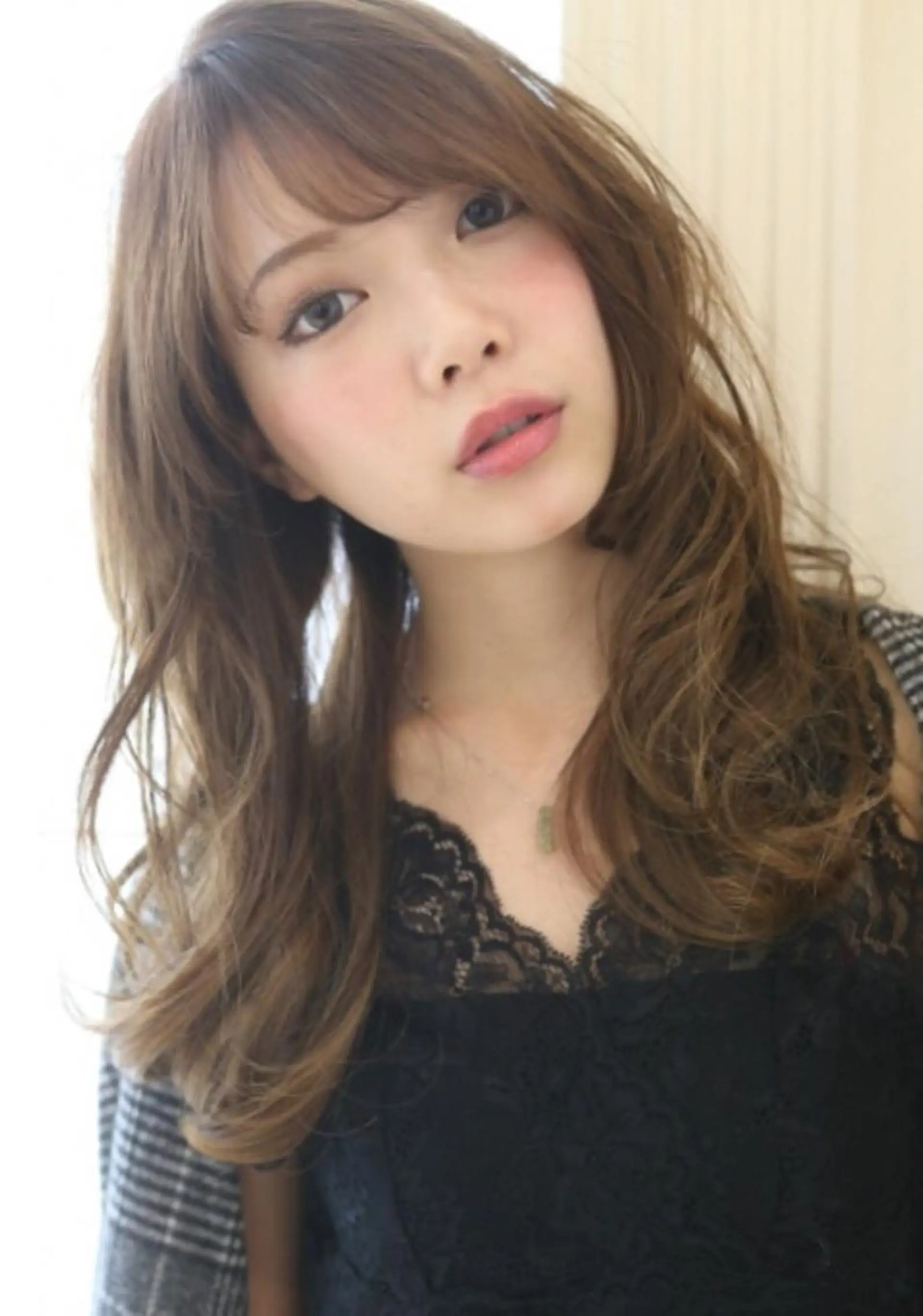 セミロング 外国人風カラー カット パーマ トリートメント トップスタイリスト 江口 稜亮のヘアスタイル