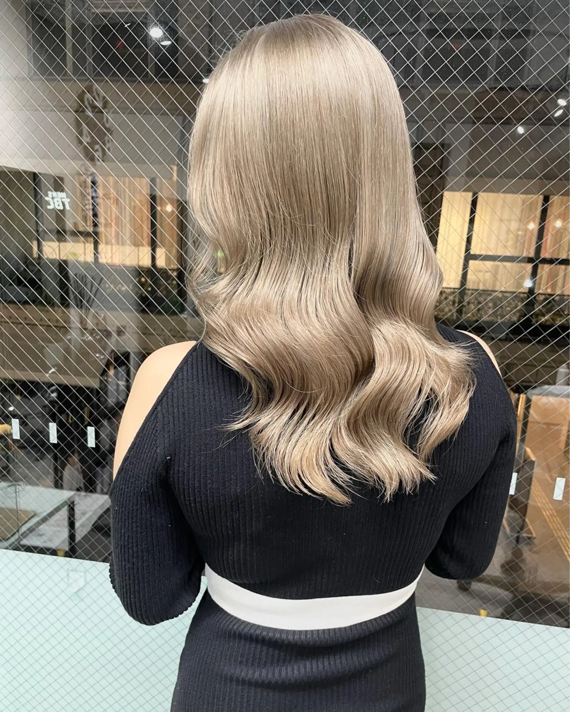 ロング カラー ヘアカラー トリートメント 髪質改善will hairdesignのヘアスタイル