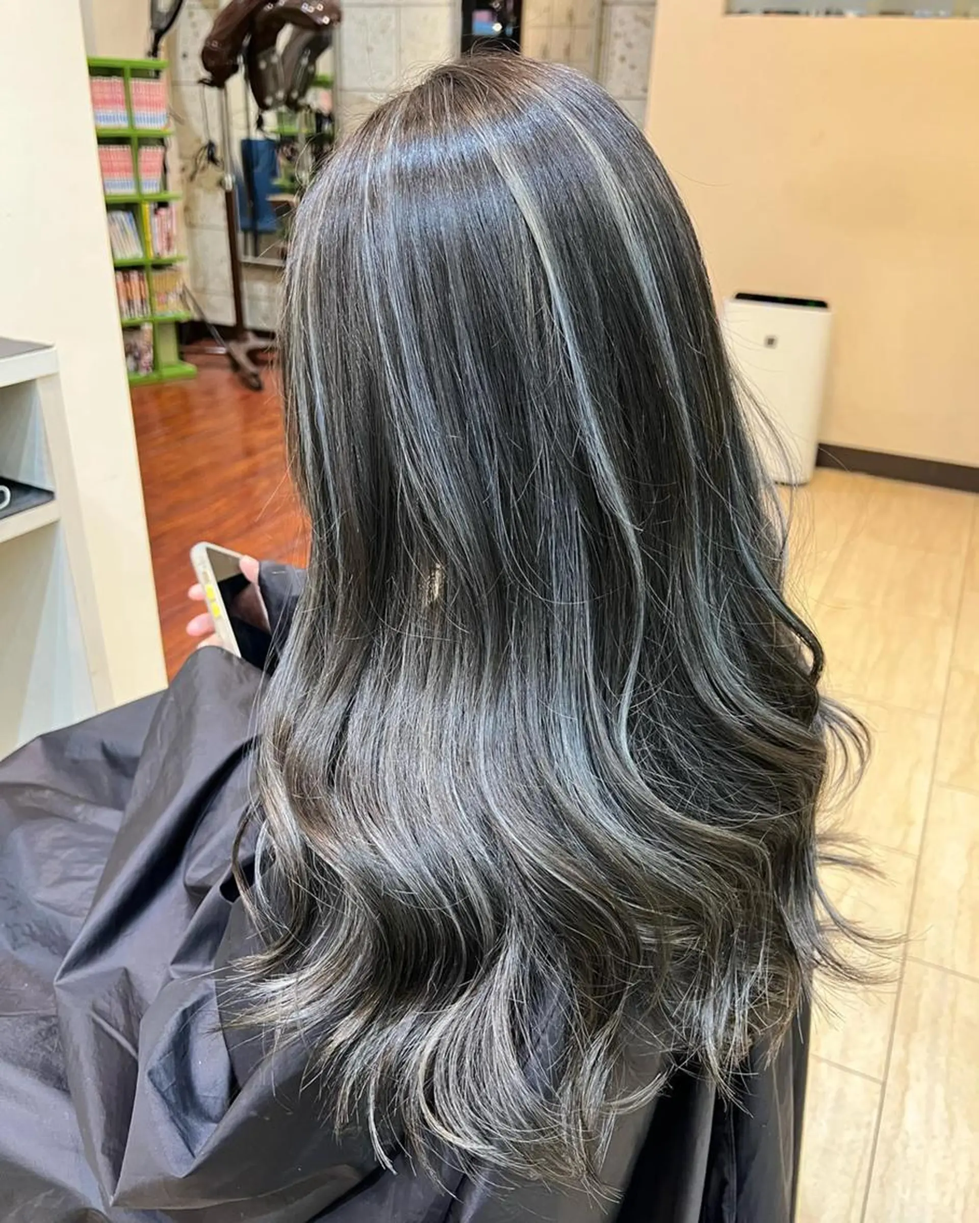 ショート カラー パーマ ヘアアレンジ メンズ メンズバレイヤージュ メンズブリーチ メンズハイライト メンズハイトーン メンズインナーカラー yasu ヤスのヘアスタイル