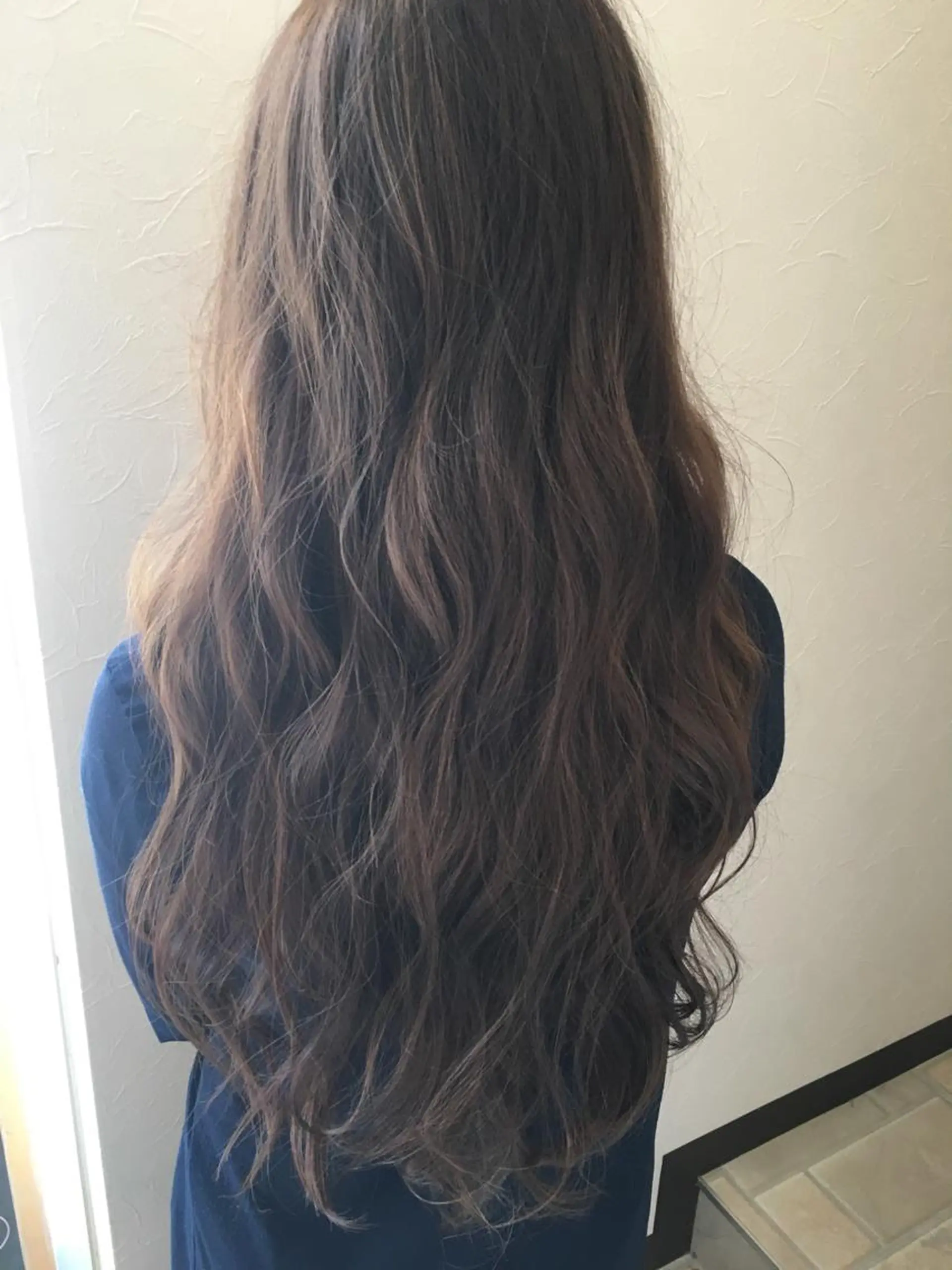 ロング カラー ヘアアレンジ IVY joure Suzu.のヘアスタイル