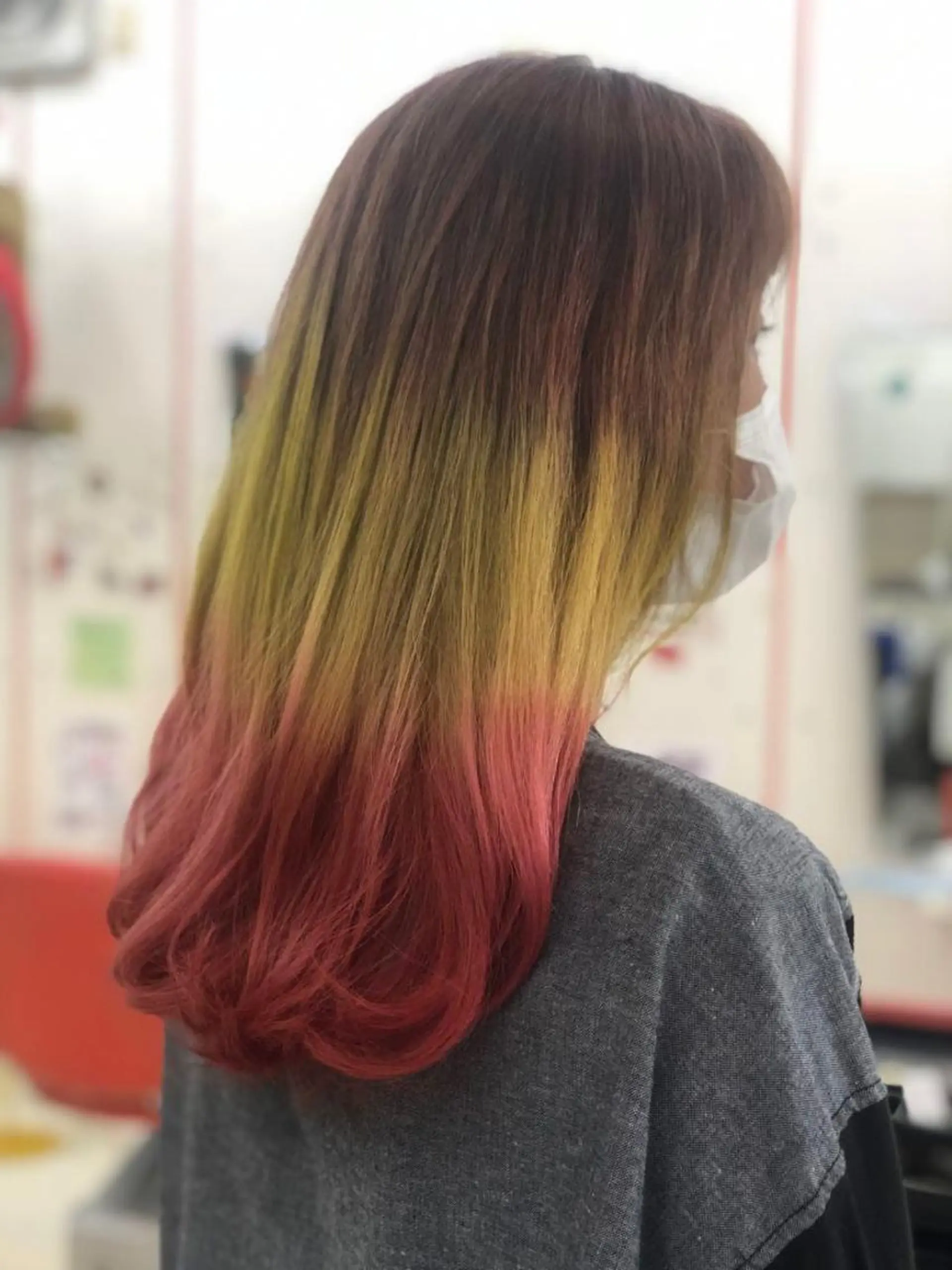 カラー ブリーチ デザインカラー FUSION     hair &make所属・小森 貫治のヘアスタイル