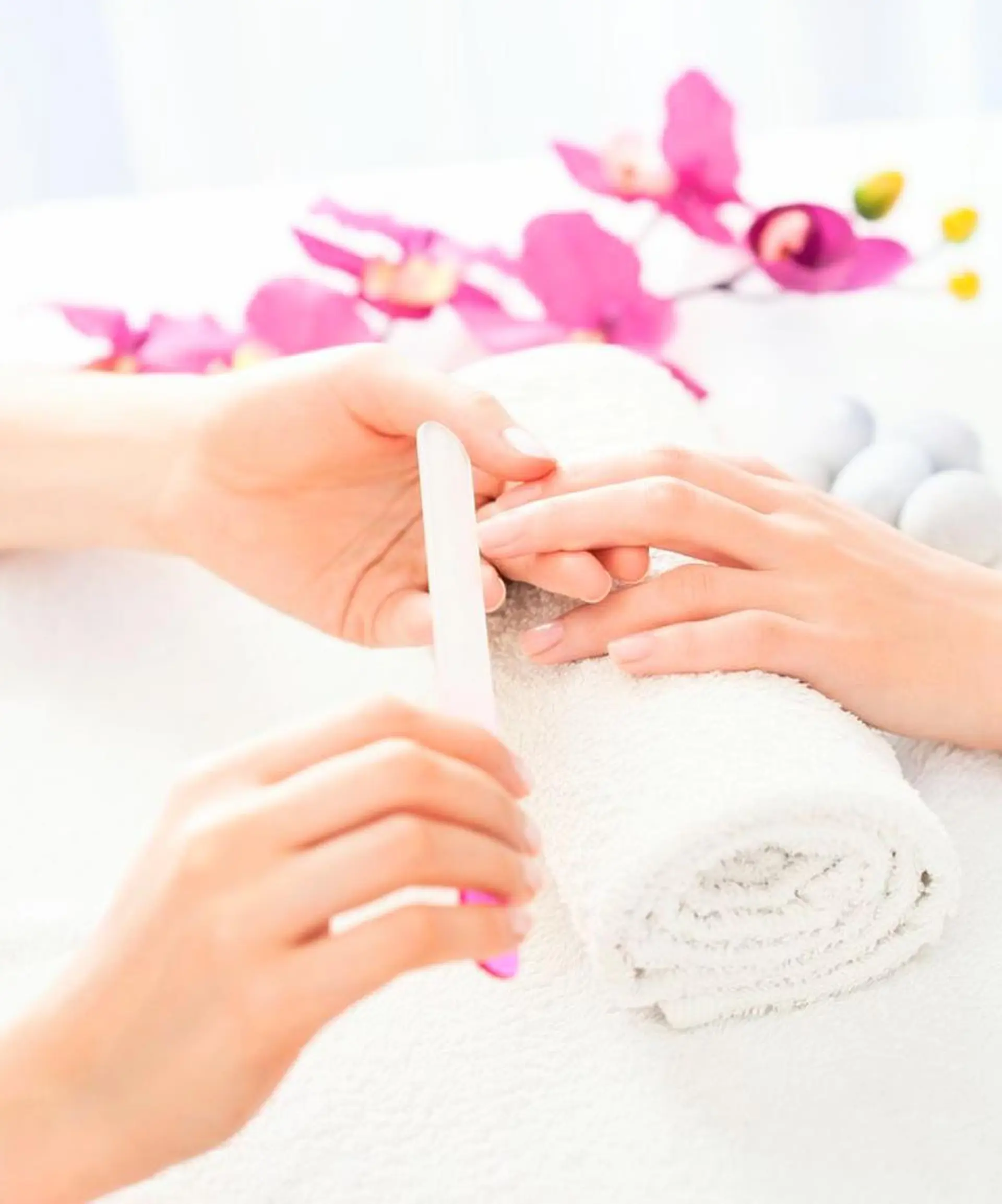 ネイル ジェルネイル ピンク ハンドケア mina Nailのネイルデザイン