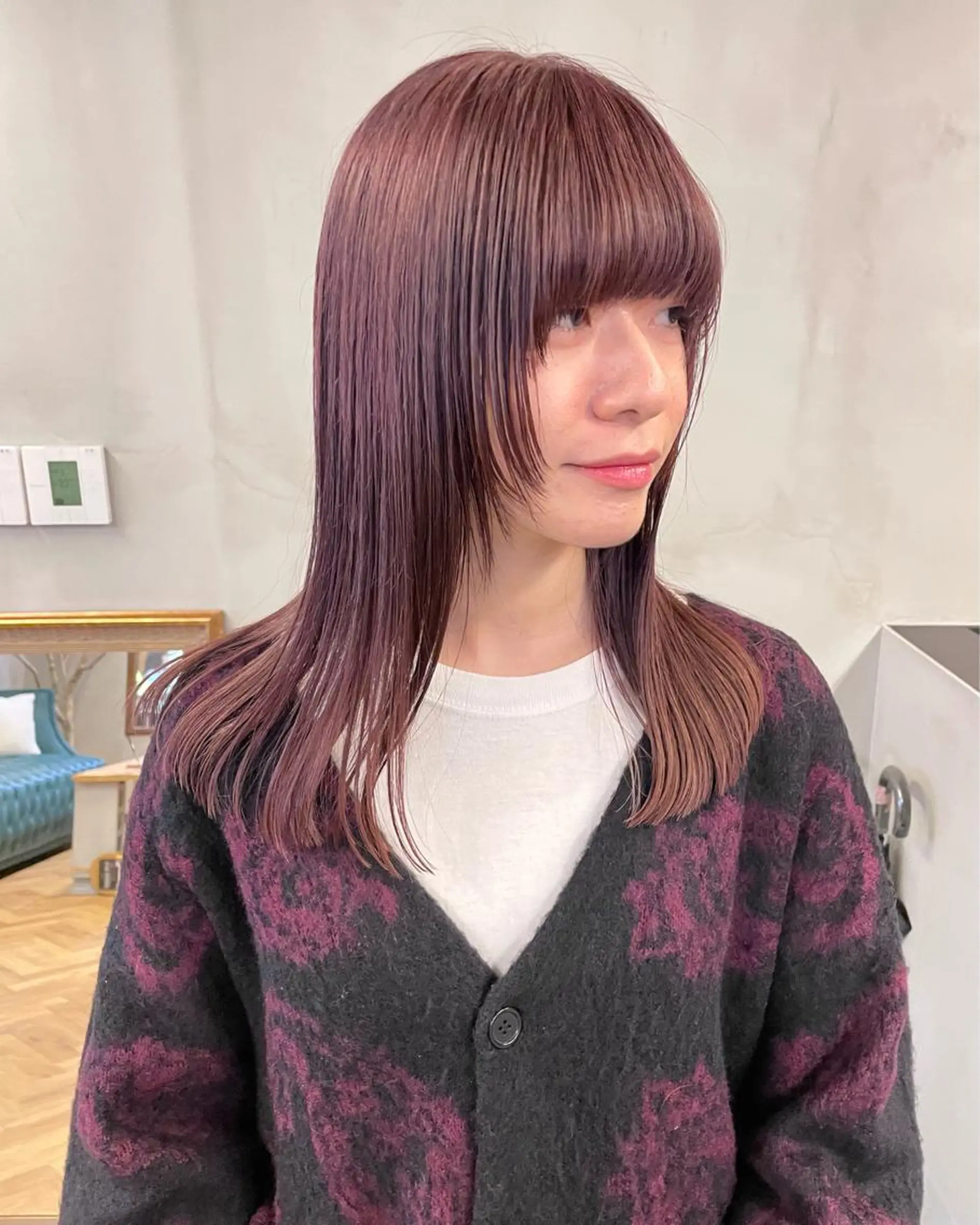 ミディアム カラー パーマ ヘアアレンジ メンズ キッズ ネイル マツエク・マツパ アイブロウ ベージュカラー カット ヘアカラー トリートメント tatsumi/ボブ ウルフ/レイヤーのヘアスタイル