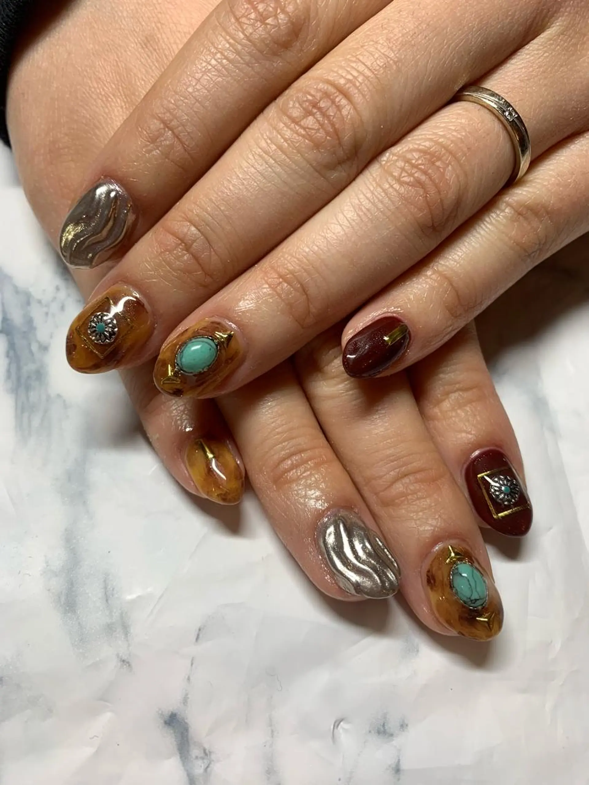 ネイル 菅野 愛花のネイルデザイン