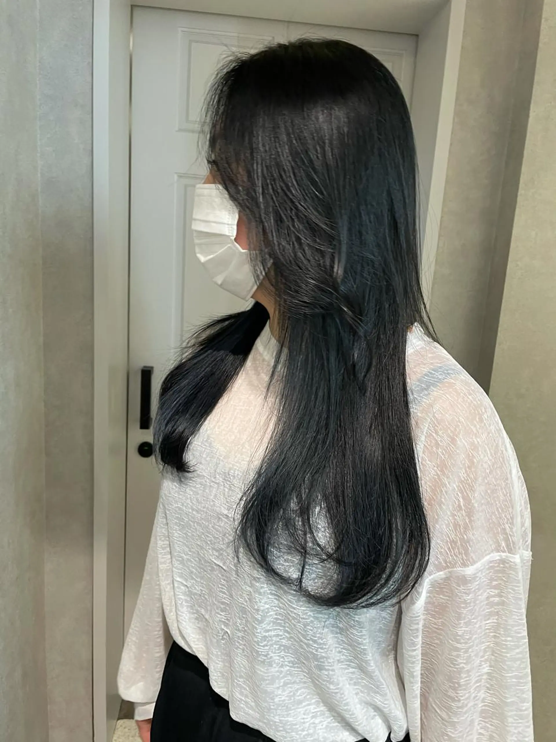 ロング カラー ブルーカラー シルバー ヘアカラー ナチュラル透明感🌱 小山美樹子のヘアスタイル