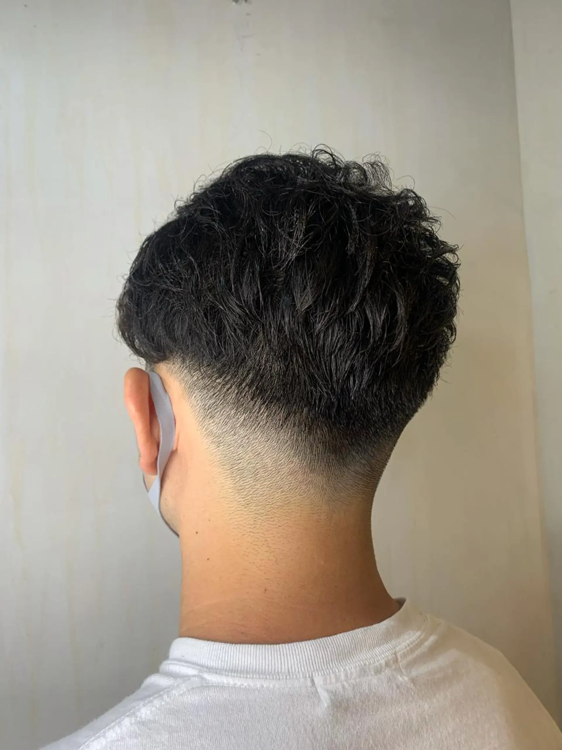 ショート メンズ 渋谷レイヤーカット/ 暖色艶カラー🩵高橋のヘアスタイル