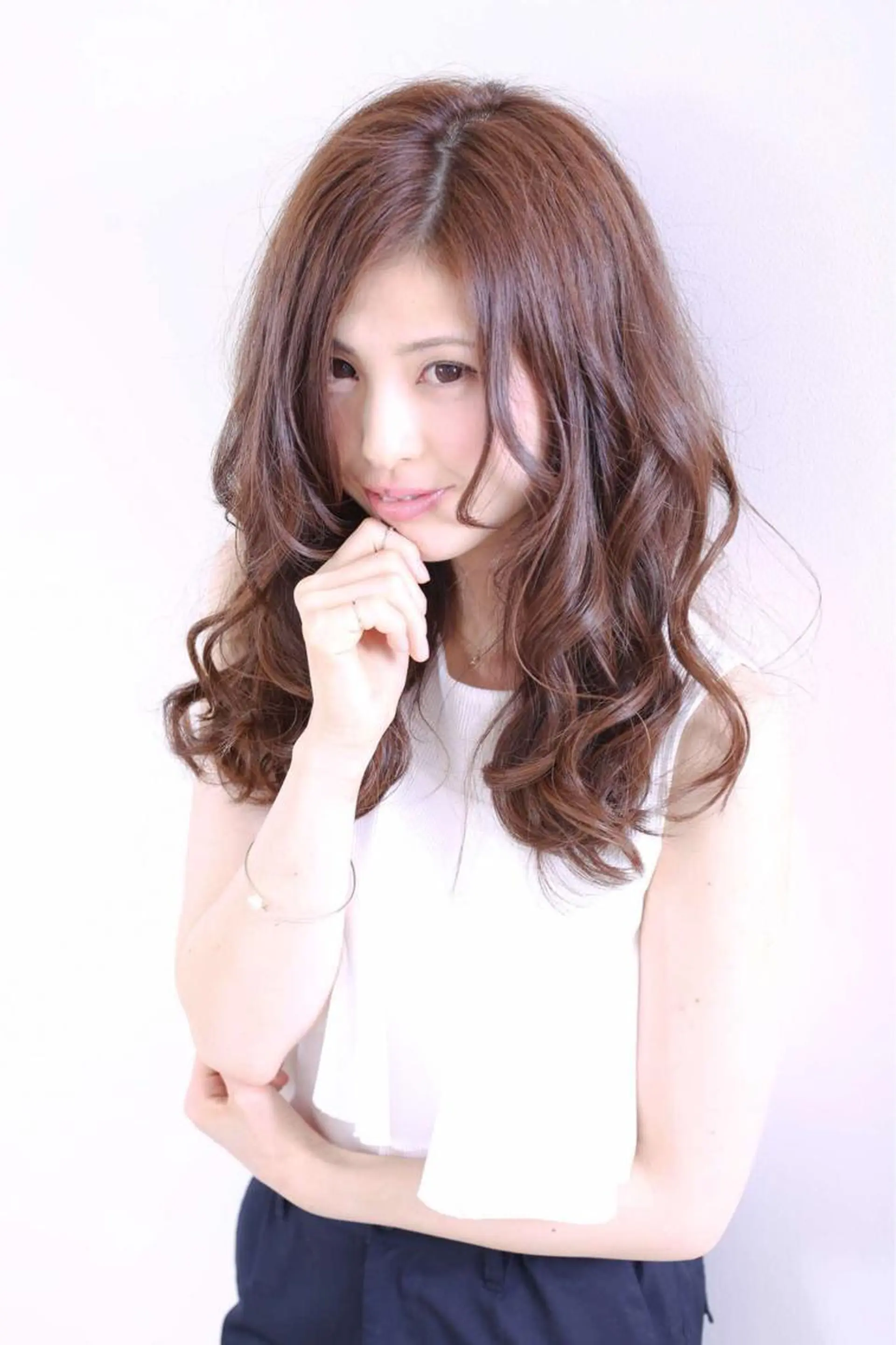 ロング 伊藤 裕貴のヘアスタイル