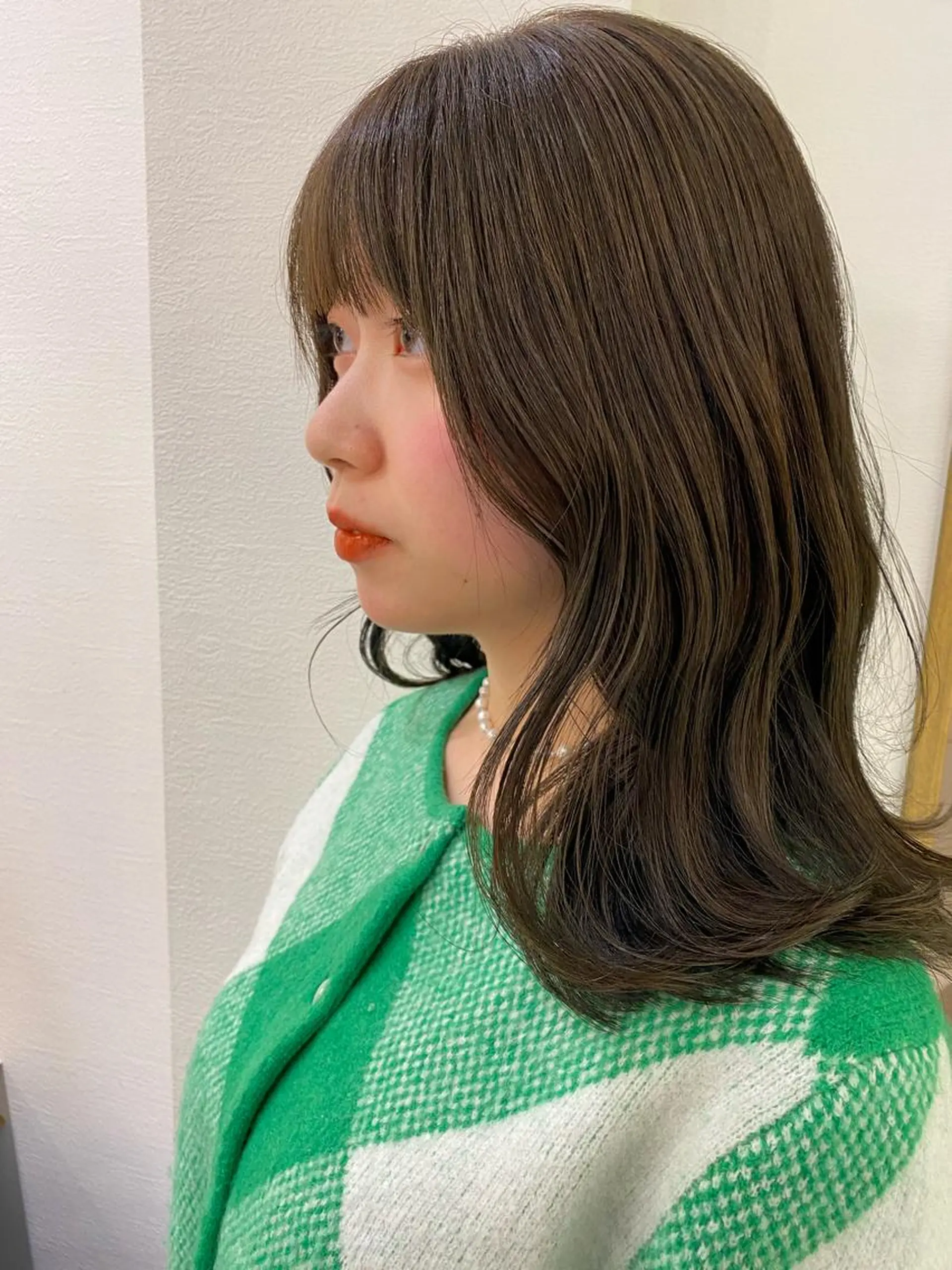 ミディアム カラー 顔周り/ブリーチなし /縮毛矯正🫧伊勢のヘアスタイル