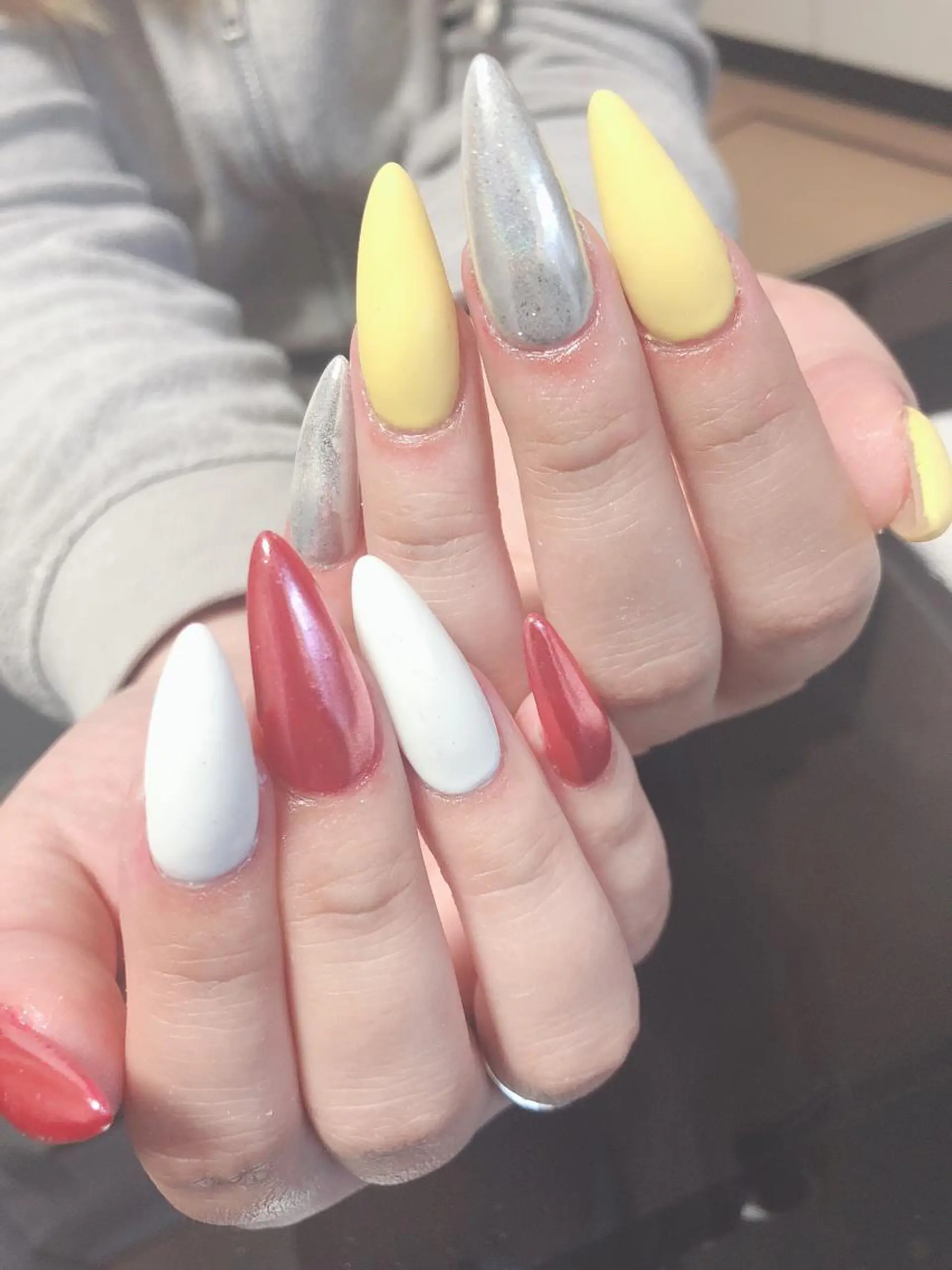 ネイル ハンドネイル 荒井 海輝のネイルデザイン