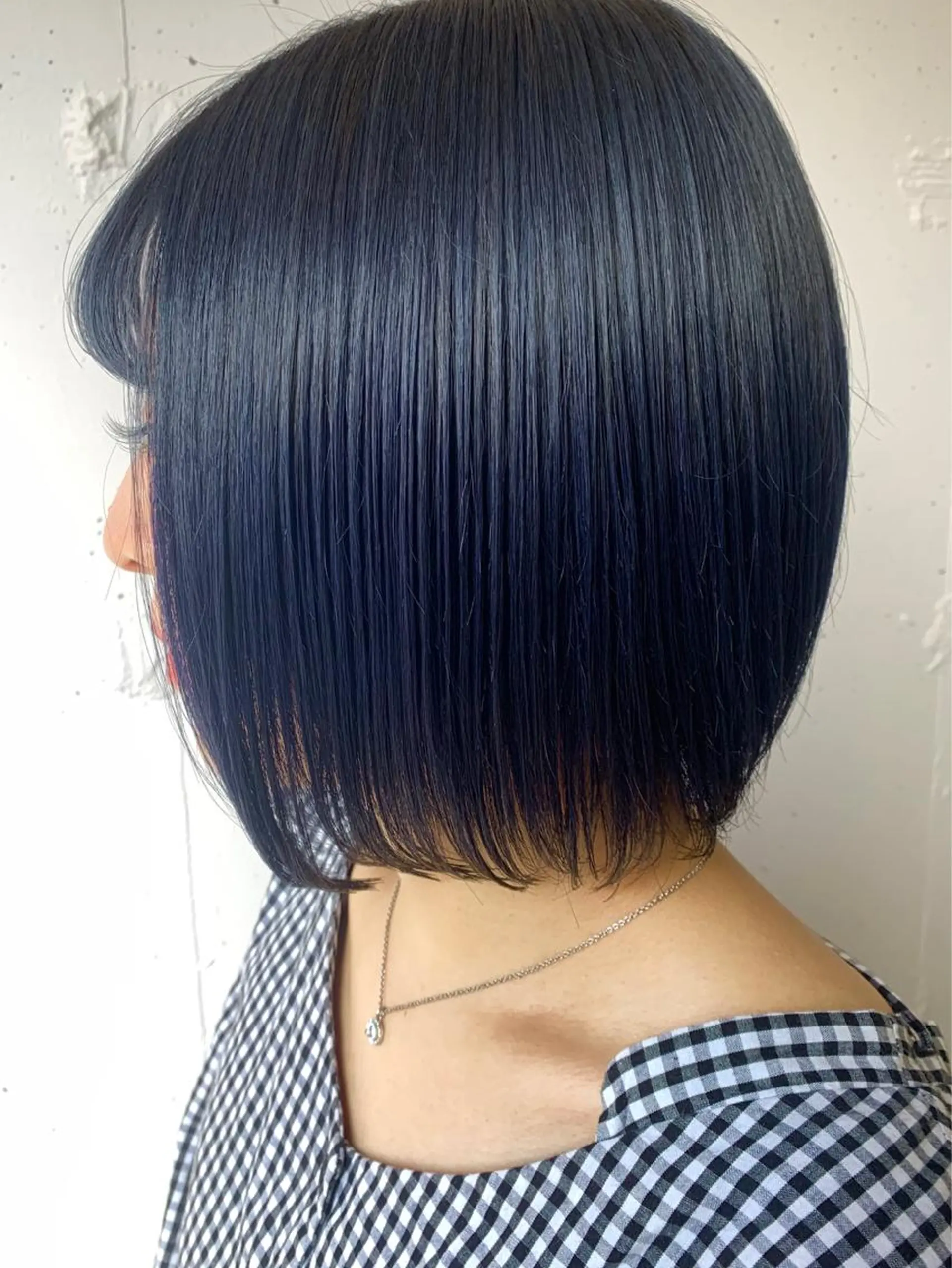 ショート カラー ネイビーカラー raika .のヘアスタイル