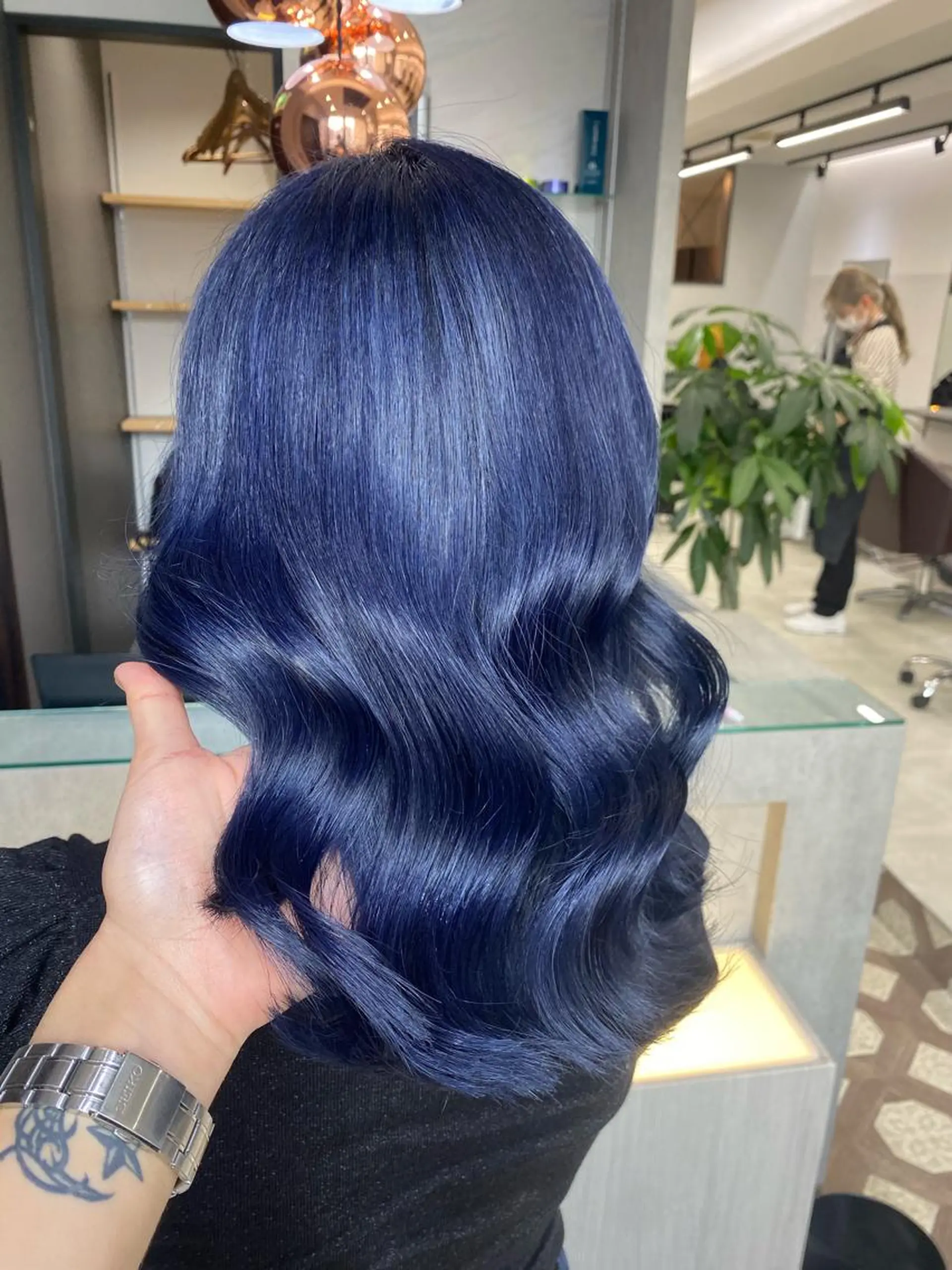 ミディアム カラー ブリーチ グレージュ ハイトーンカラー ラベンダーカラー ネイビーカラー jill by gisel＿奥家のヘアスタイル