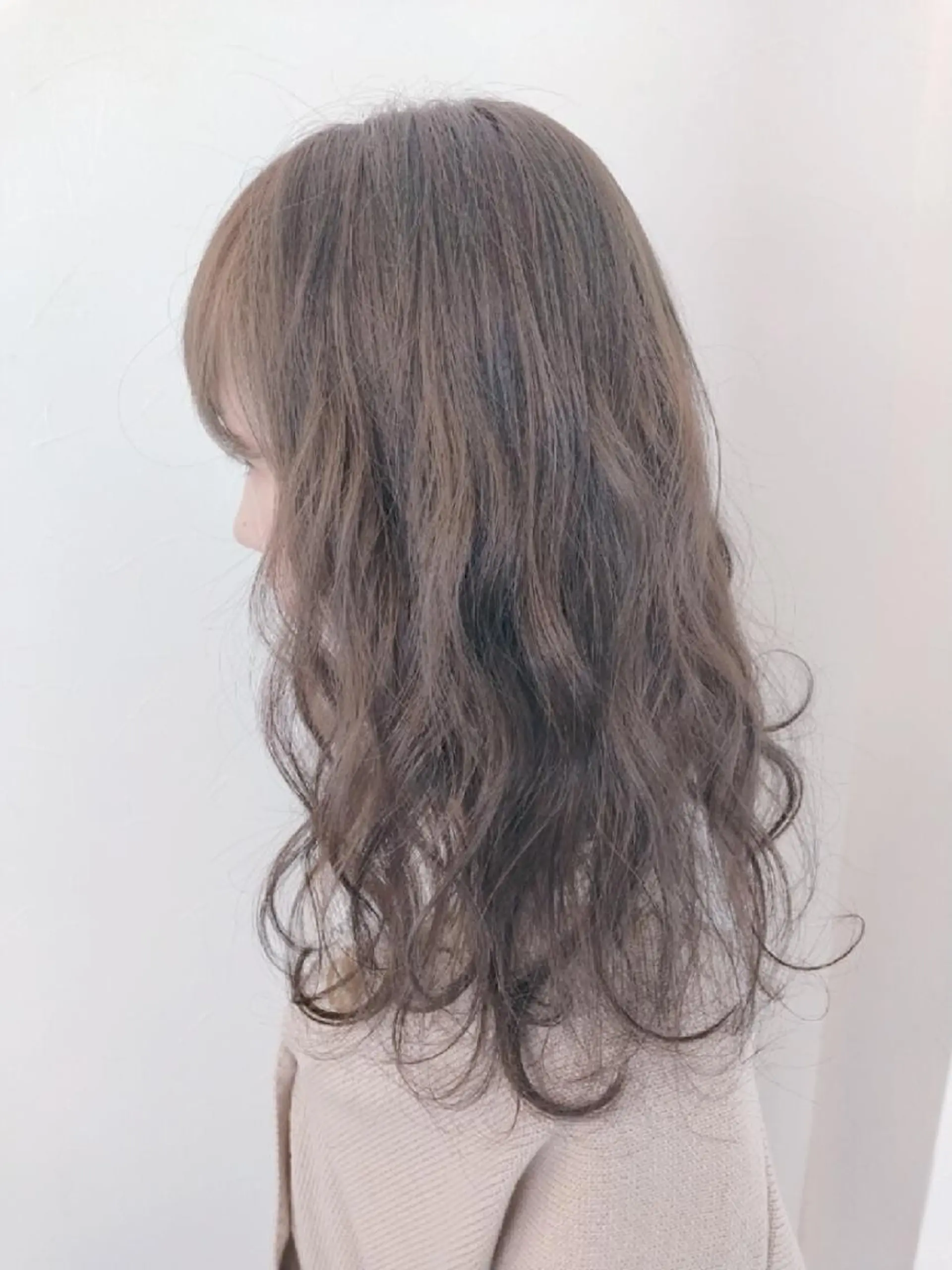 セミロング カラー アディクシーカラー アッシュ バレイヤージュ ブリーチ ブルーカラー デザインカラー髪質 改善Lilithのその他イメージ