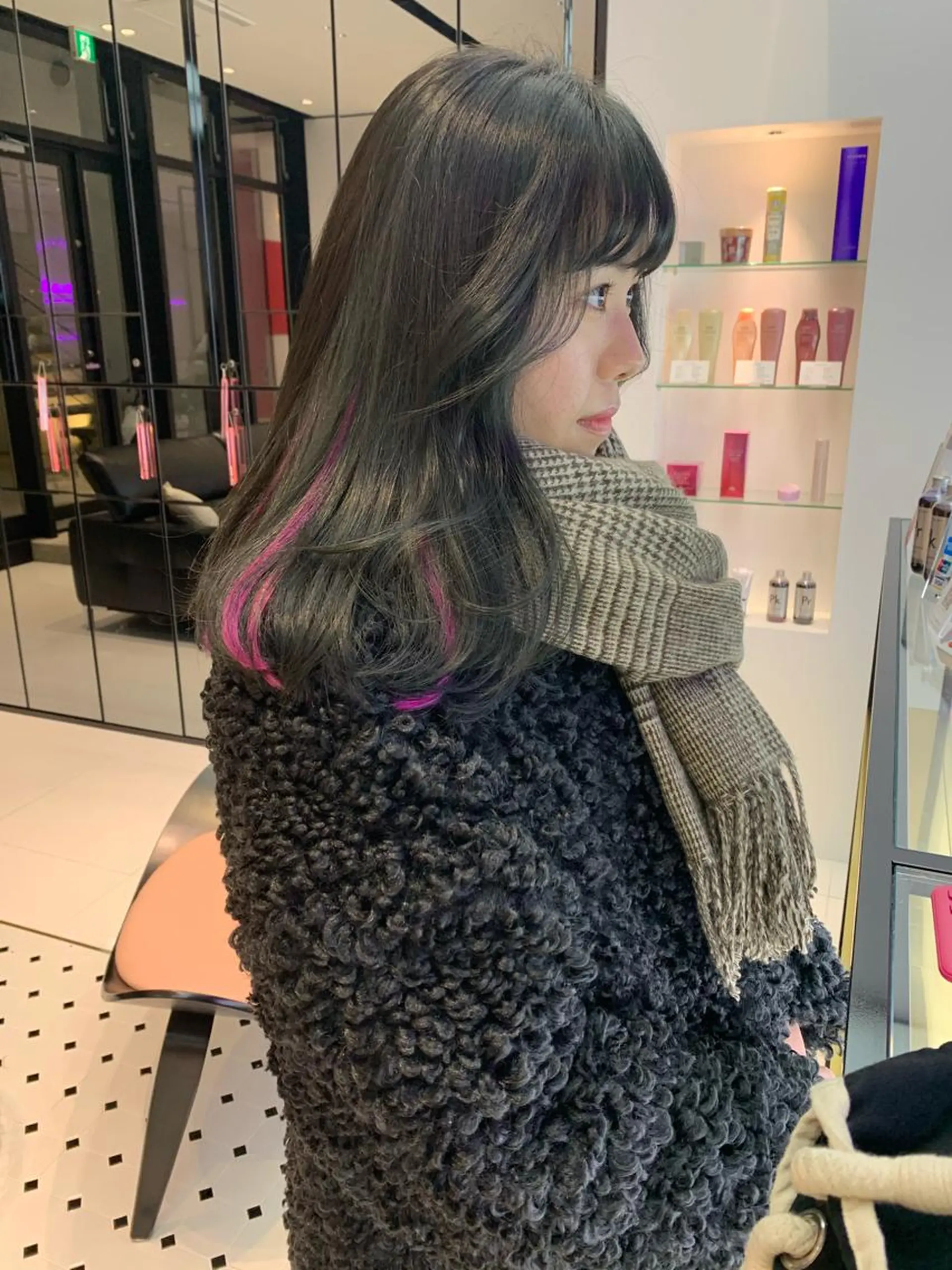 ミディアム カラー ハッシュカット/ハイ トーン/MANAMIのヘアスタイル