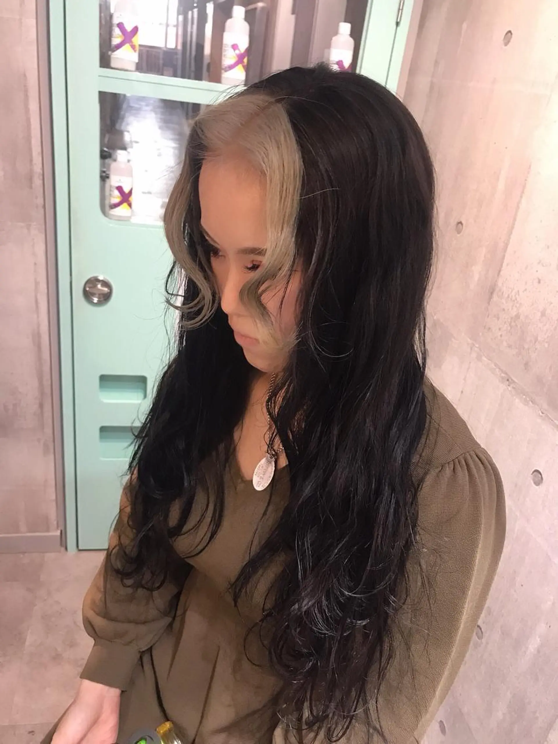 ロング カラー ミストバング ベージュカラー  フェイスフレーミング ホワイトベージュ ホワイト&レイヤーカ ットエクステ長畠俊輔のヘアスタイル