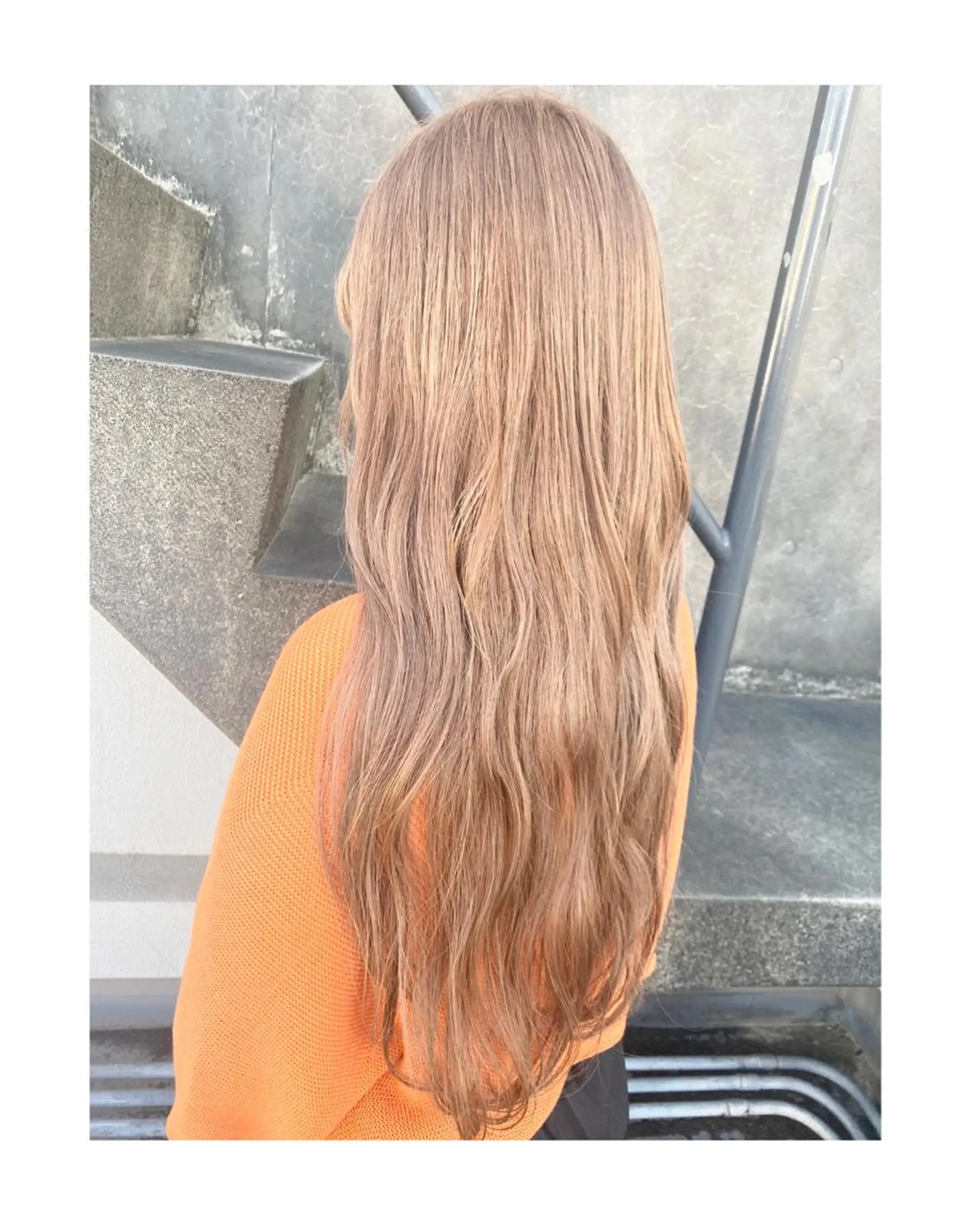 ロング カラー ベージュカラー GARU-ガル-所属・TSUNO🦖 派手髪/オタク美容師のヘアスタイル