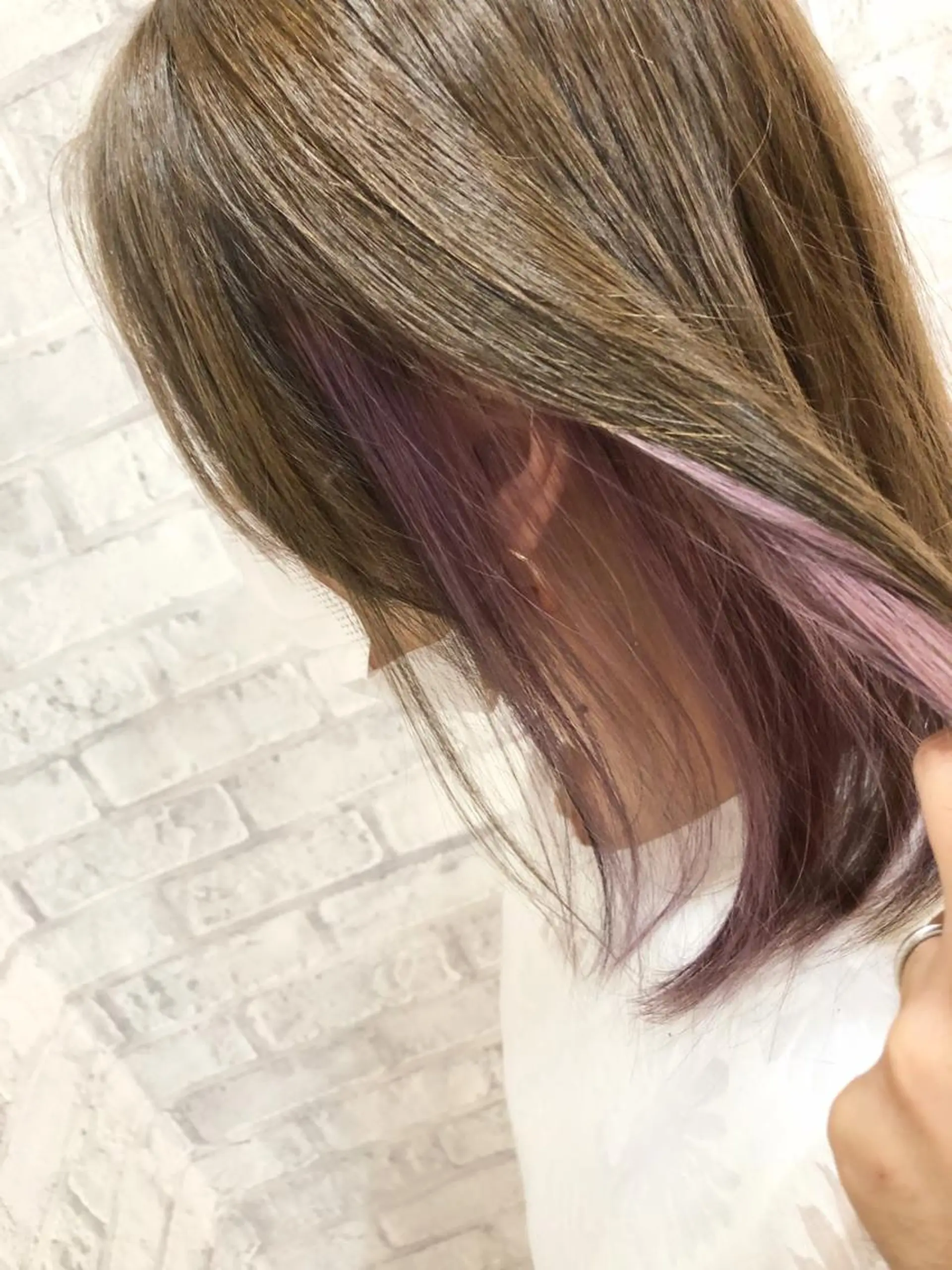 ミディアム カラー ヘアアレンジ アッシュ ベージュカラー イヤリングカラー インナーカラー ピンクカラー カット ヘアカラー トリートメント 秋山 幸太のヘアスタイル