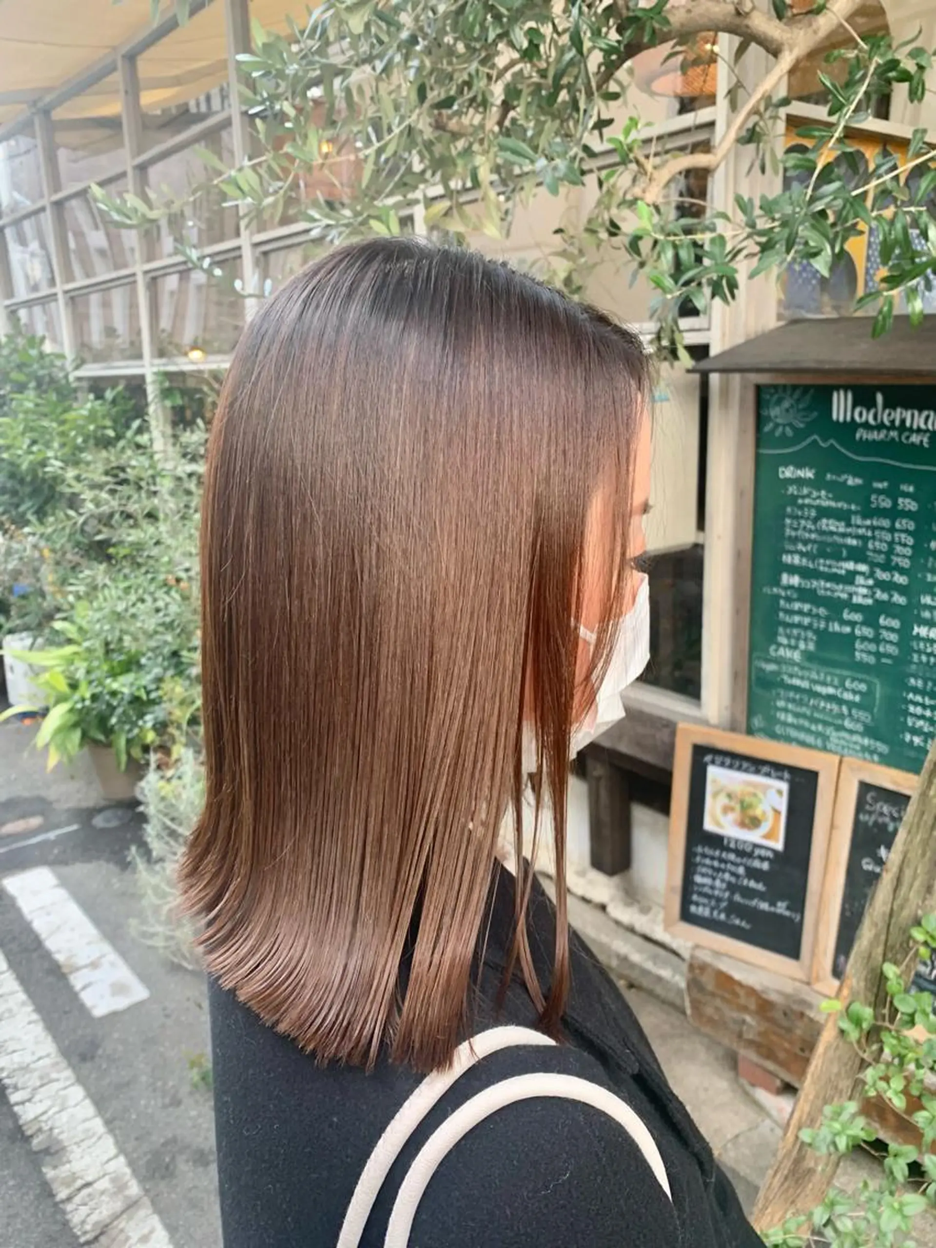 ミディアム カット 縮毛矯正 トリートメント LEB所属・下河 宗太のヘアスタイル