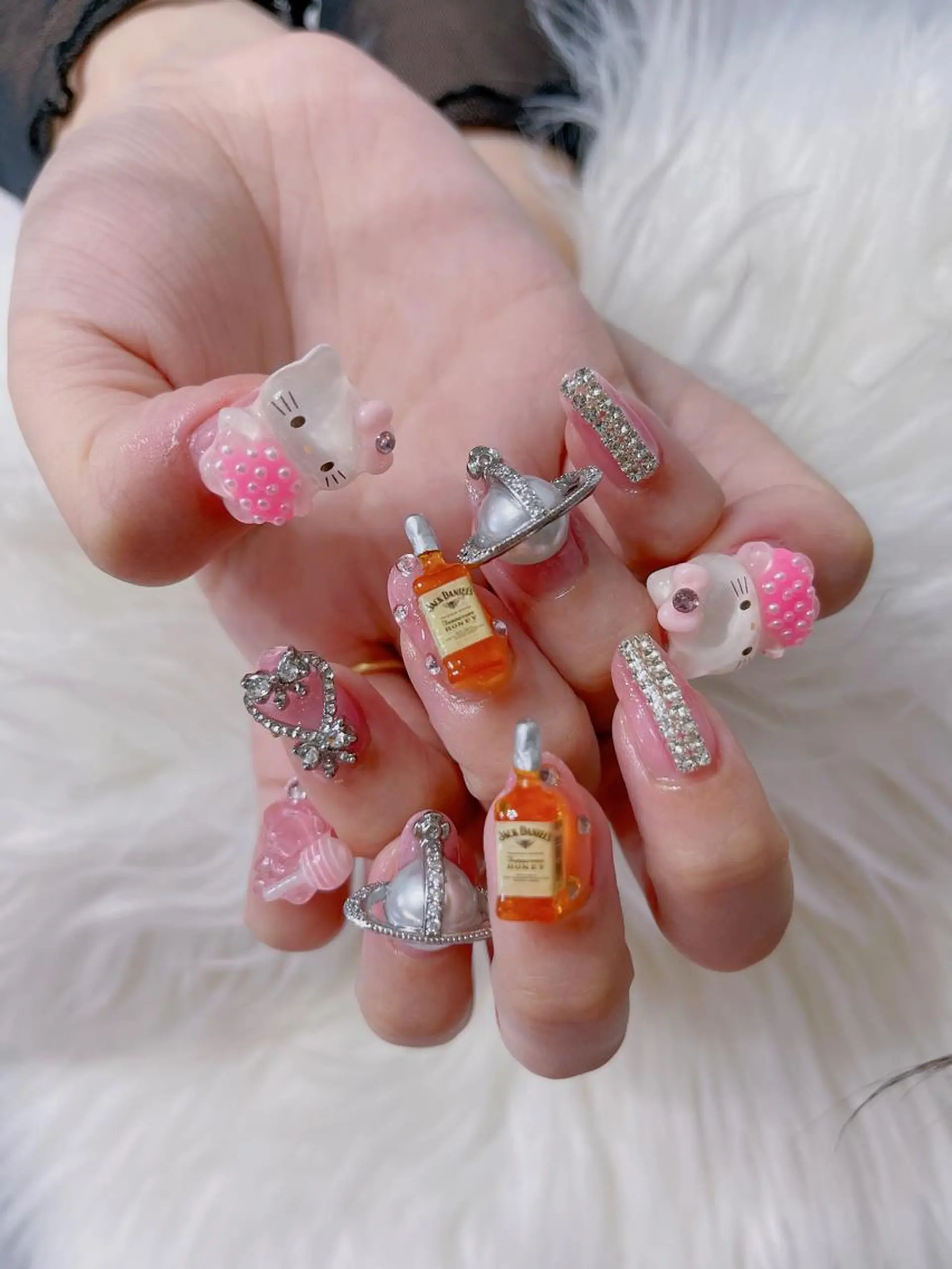 ネイル 菲菲ネイルサロン所属・FF フィフィネイルサロンのネイルデザイン