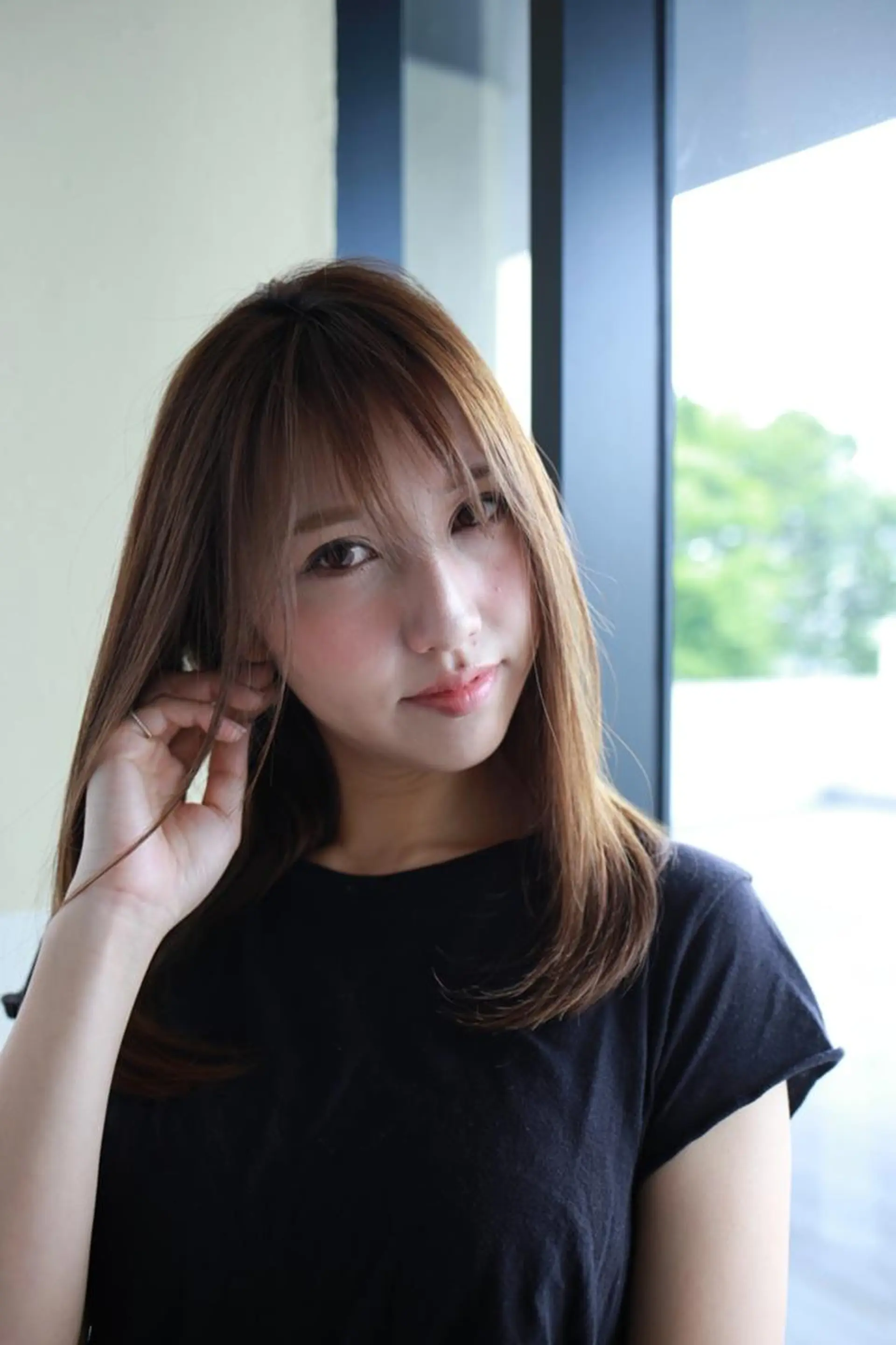 ミディアム 松島 涼花のヘアスタイル